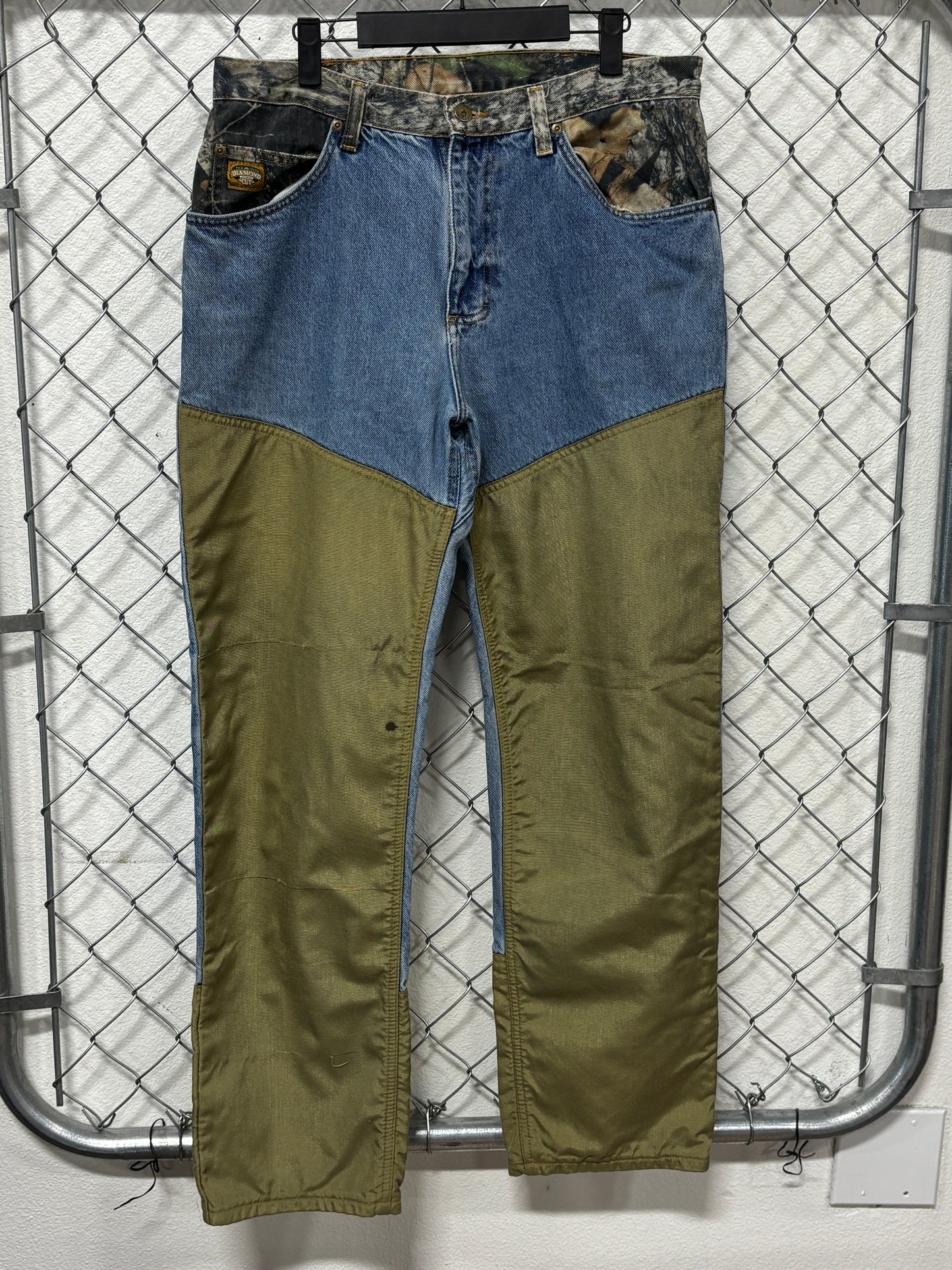 Diamond Cut Hunting Camo Denim Jeans Size 32x30