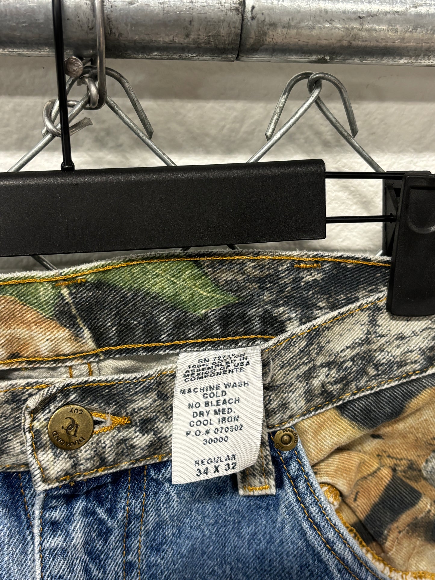 Diamond Cut Hunting Camo Denim Jeans Size 32x30