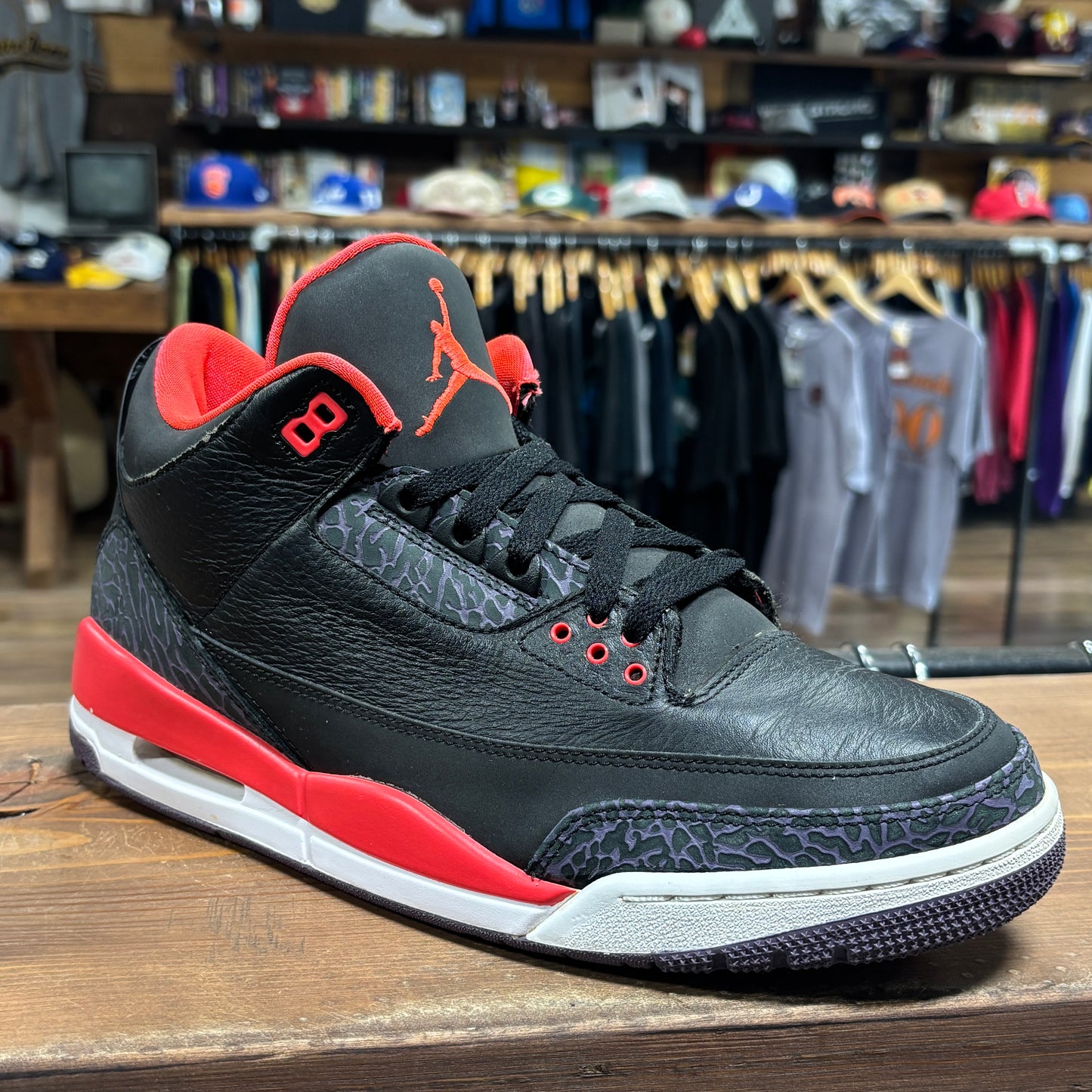 Jordan 3 'Crimson' Size 10