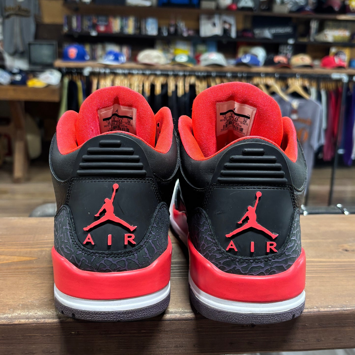 Jordan 3 'Crimson' Size 10