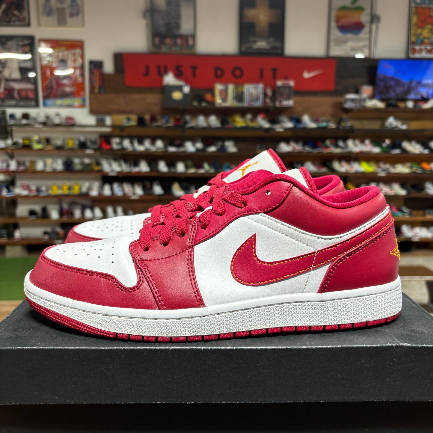 Jordan 1 Low 'Cardinal Red' Size 11.5