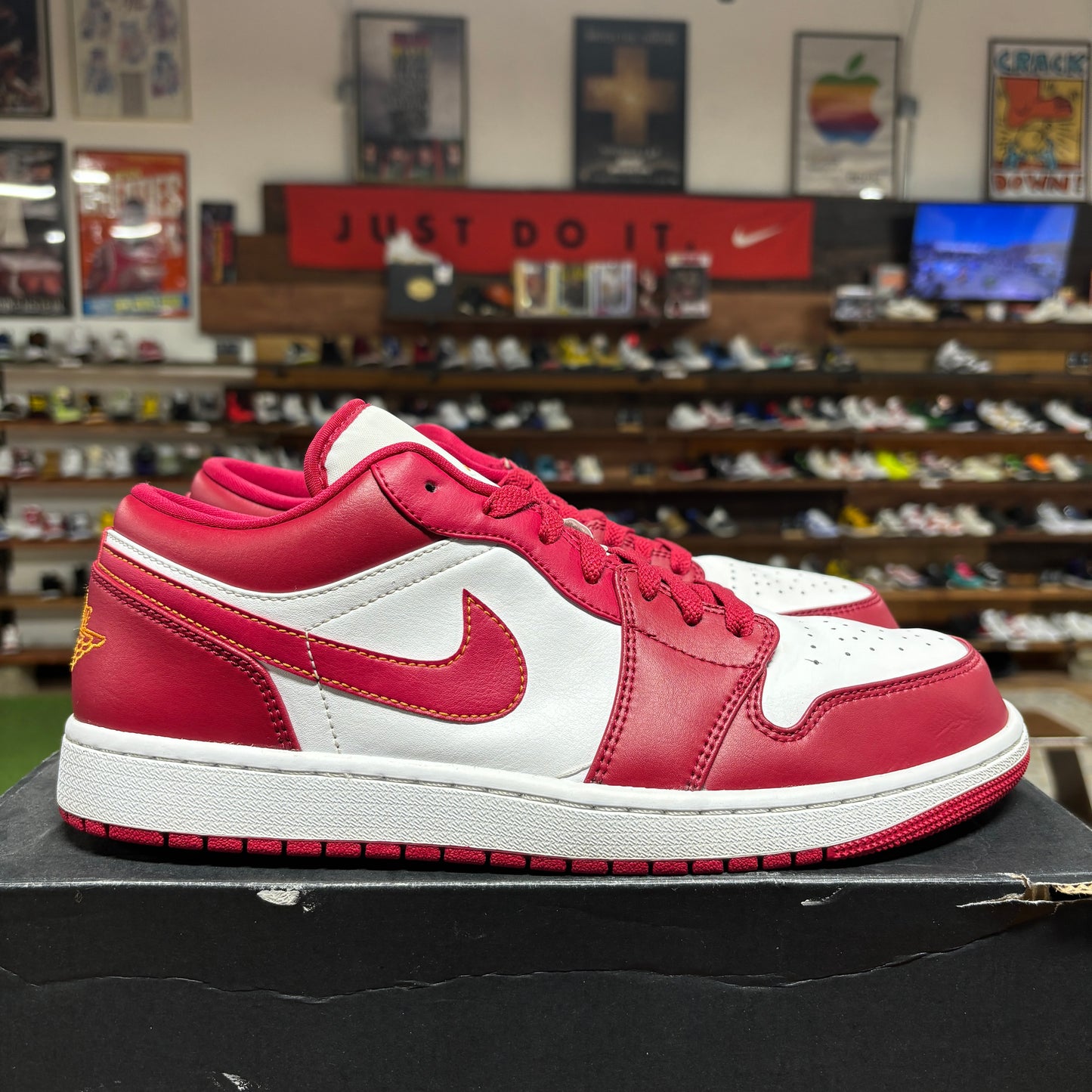 Jordan 1 Low 'Cardinal Red' Size 11.5