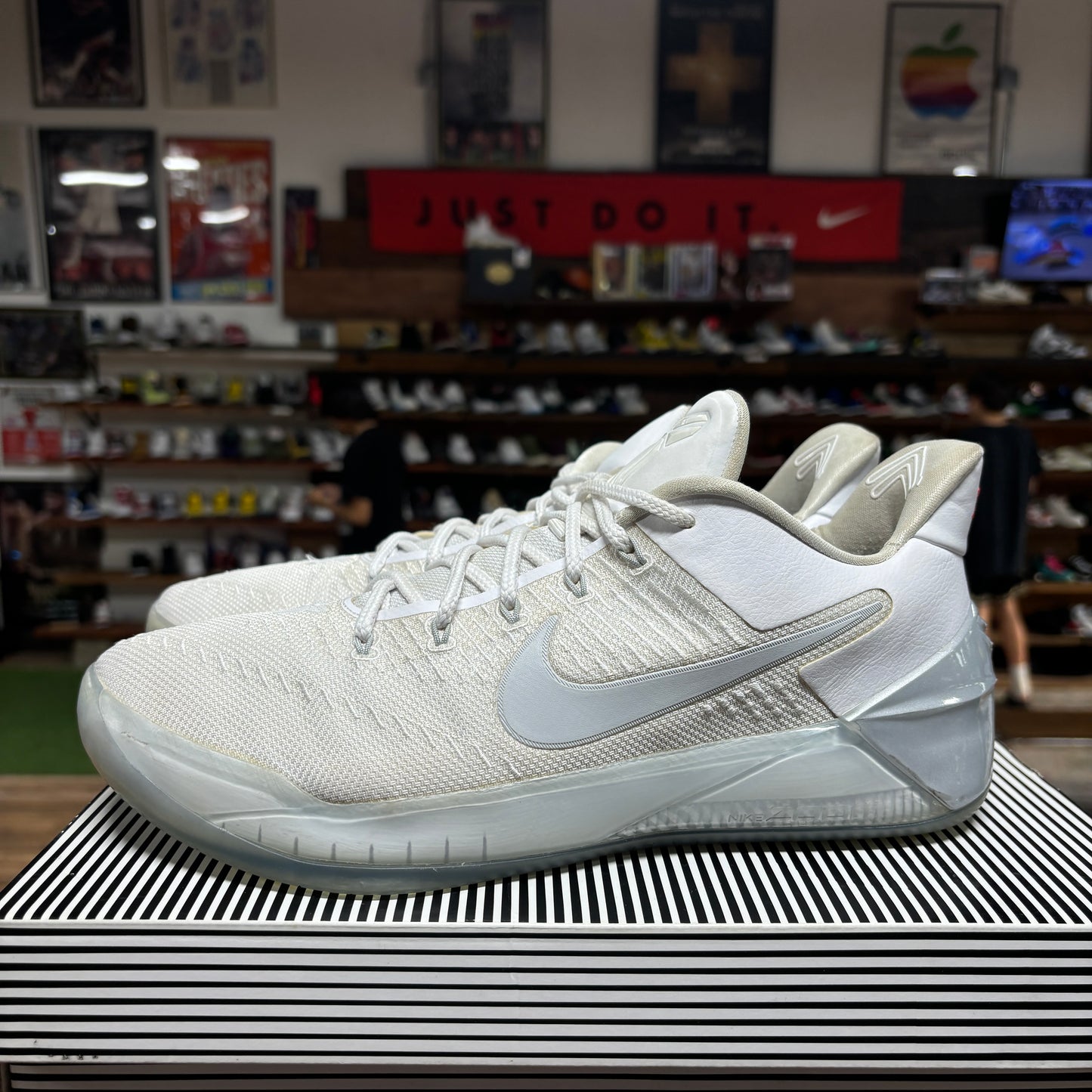 Nike Kobe AD 'Chrome' Size 11