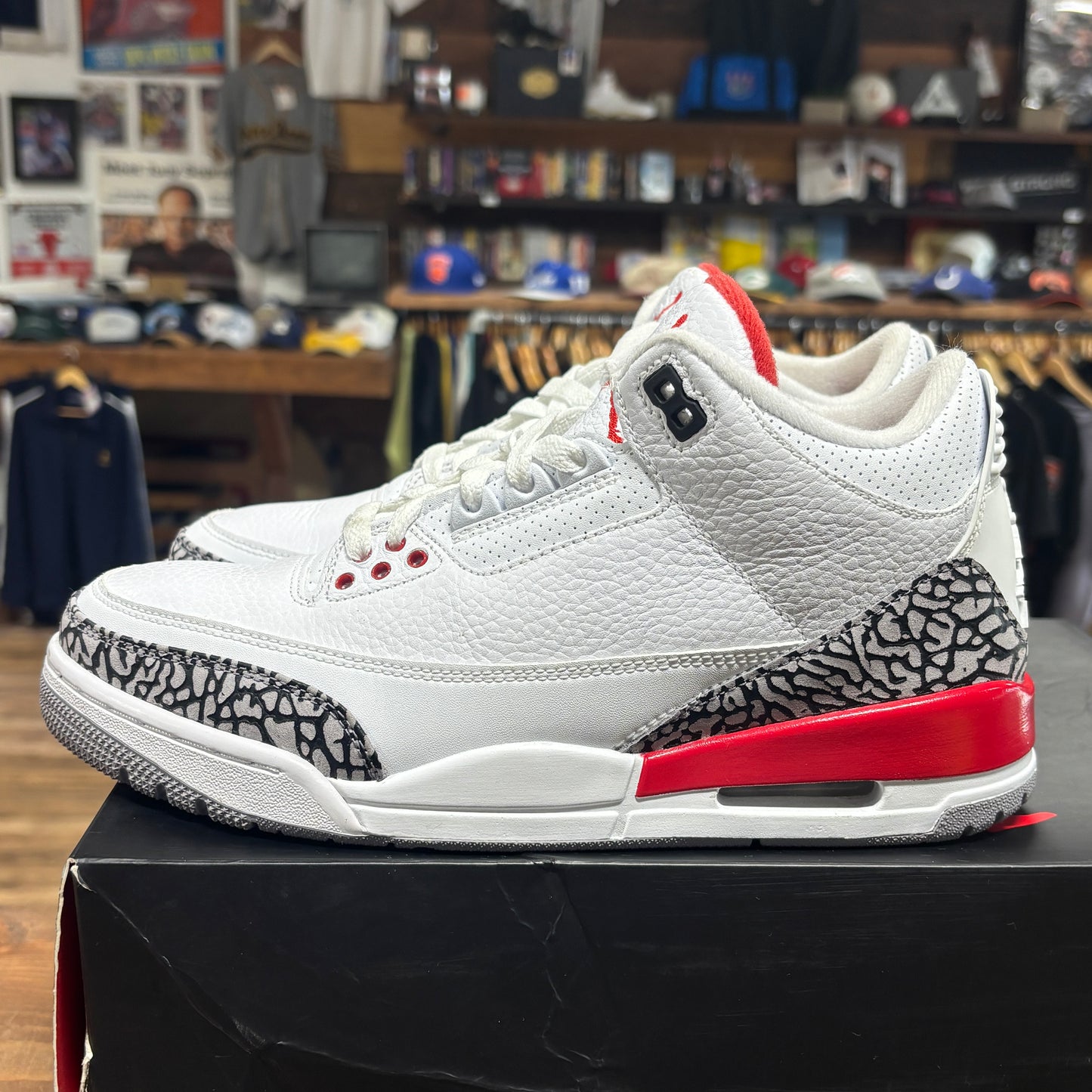 Jordan 3 'Hall of Fame' Size 8