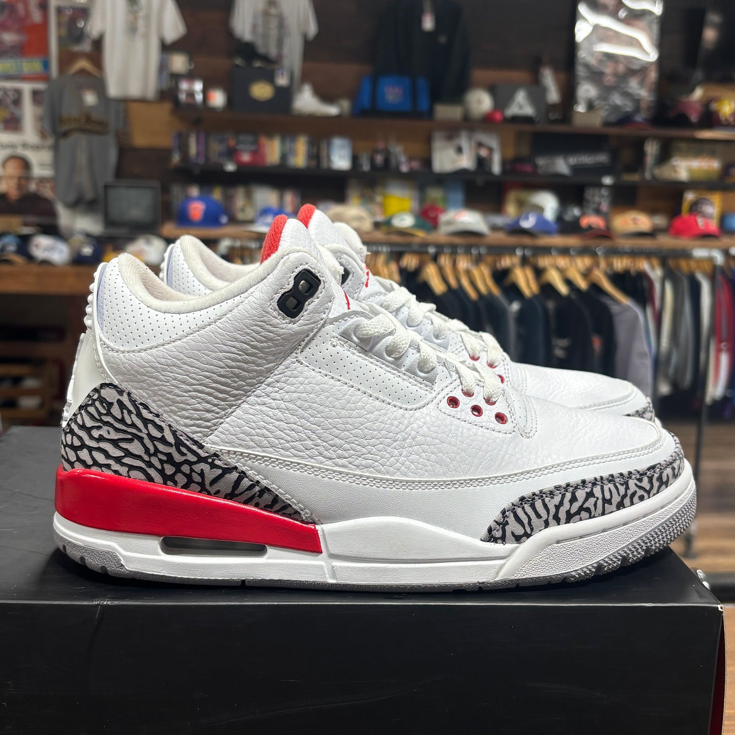 Jordan 3 'Hall of Fame' Size 8
