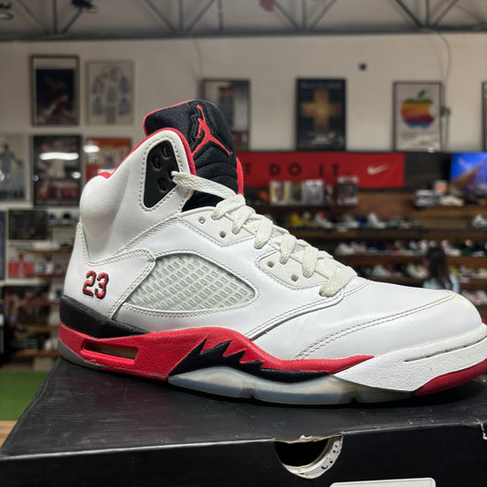 Jordan 5 'Fire Red Black Tongue' Size 8.5