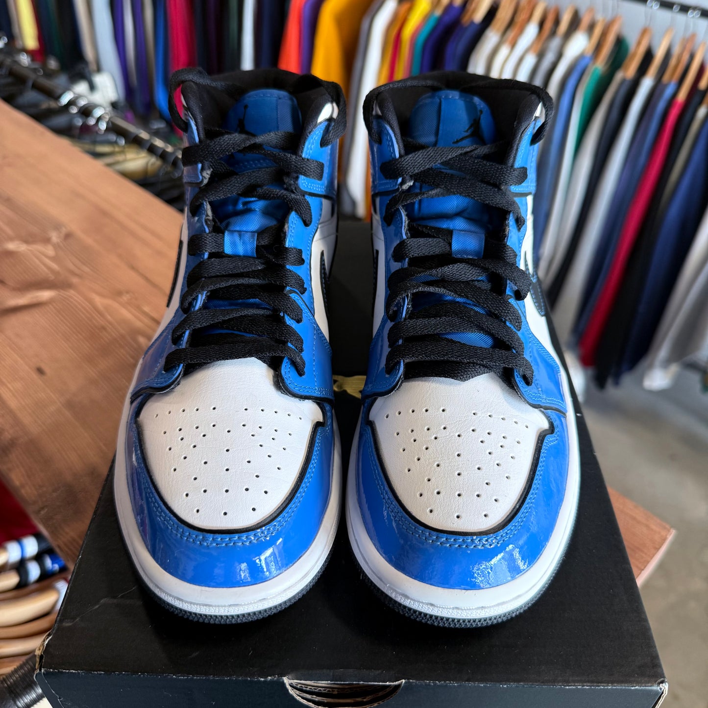 Jordan 1 Mid 'Signal Blue' Size 7