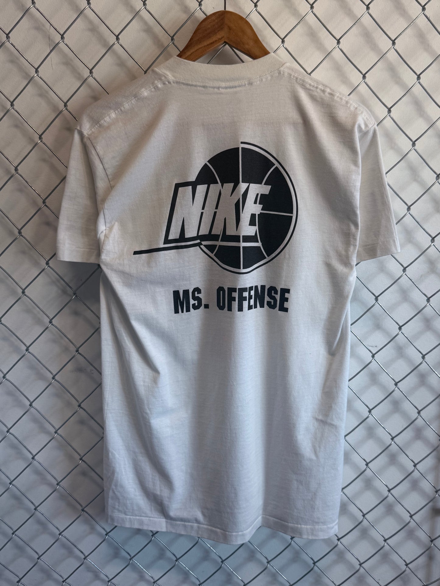 Vintage 80's Nike Silver Tag Iowa Hawkeye Basketball Camp Tee Size Large