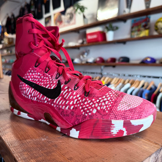 Nike Kobe 9 High 'Christmas' Size 9.5