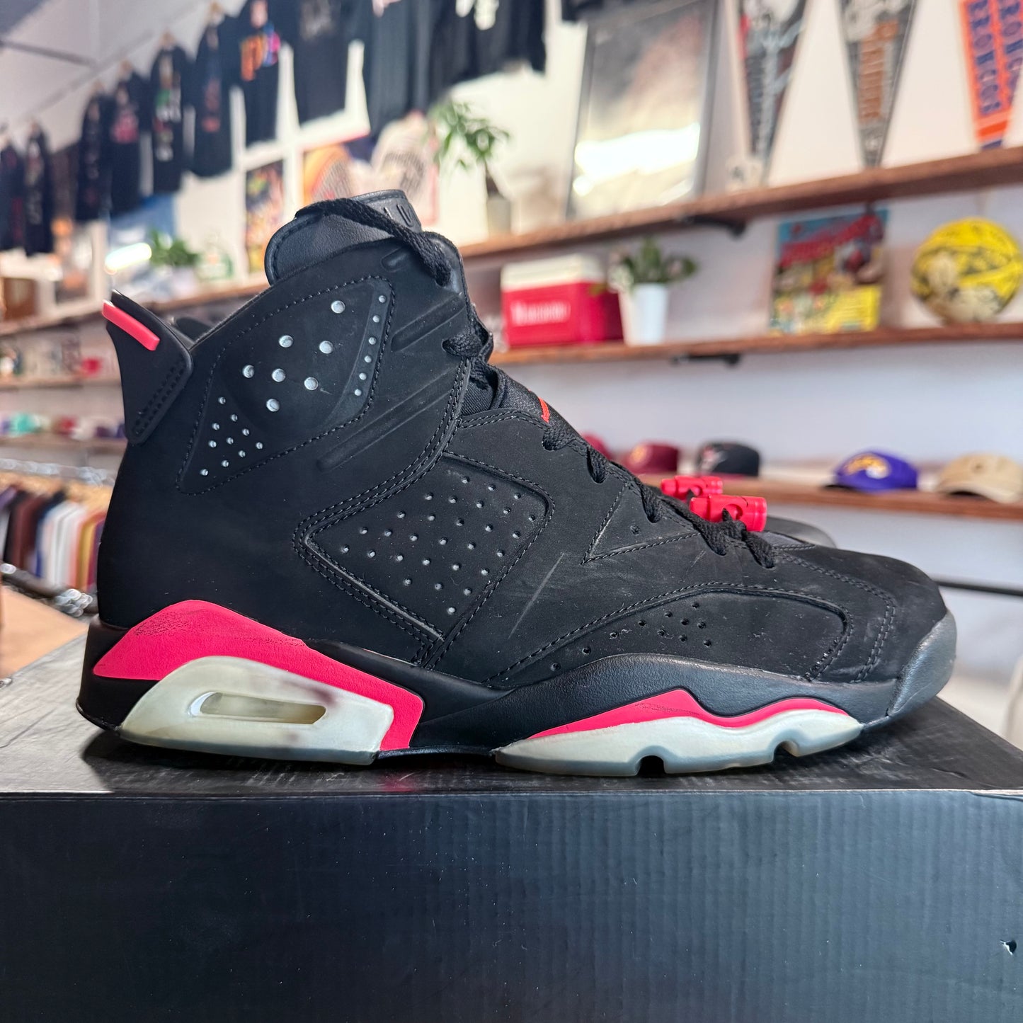 Jordan 6 'Infrared' Size 10
