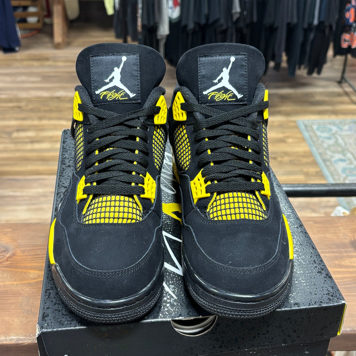 Jordan 4 'Thunder' Size 11.5