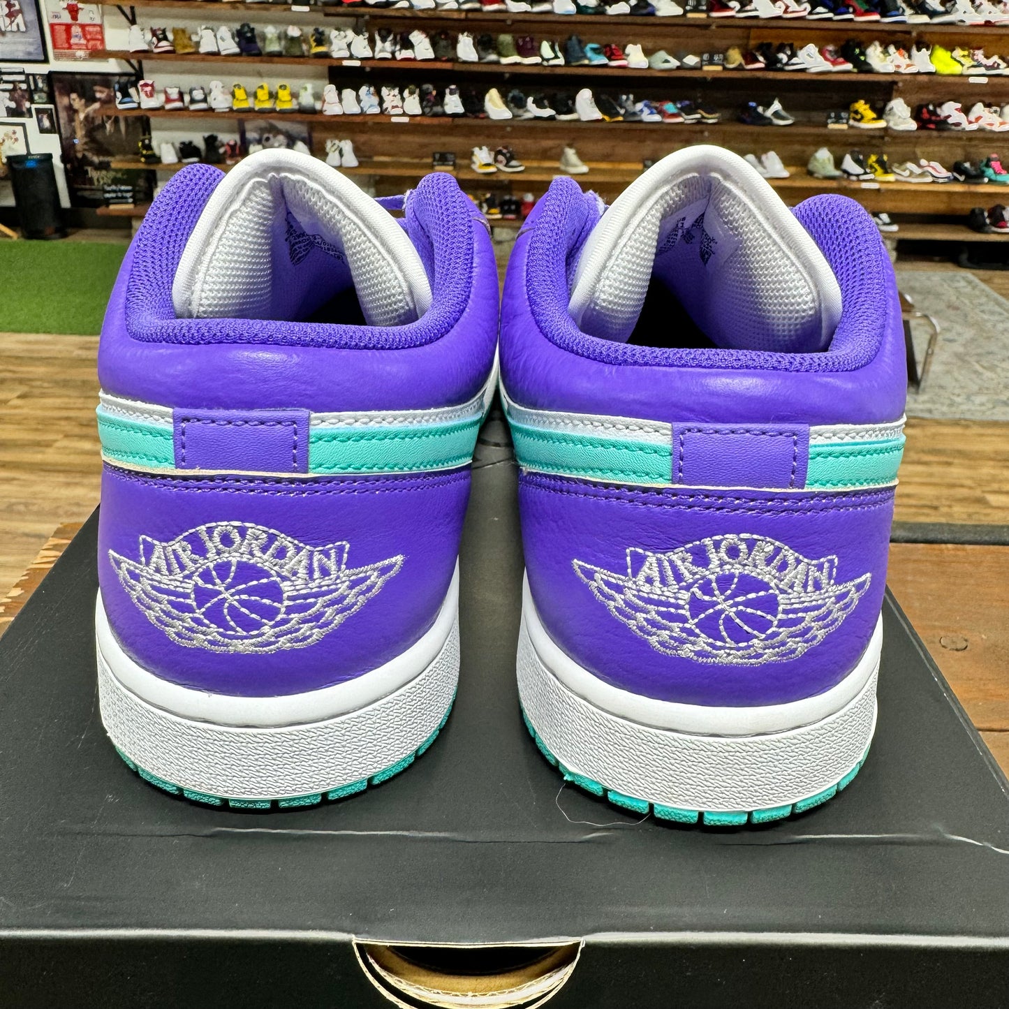 Jordan 1 Low 'Hornets' Size 11