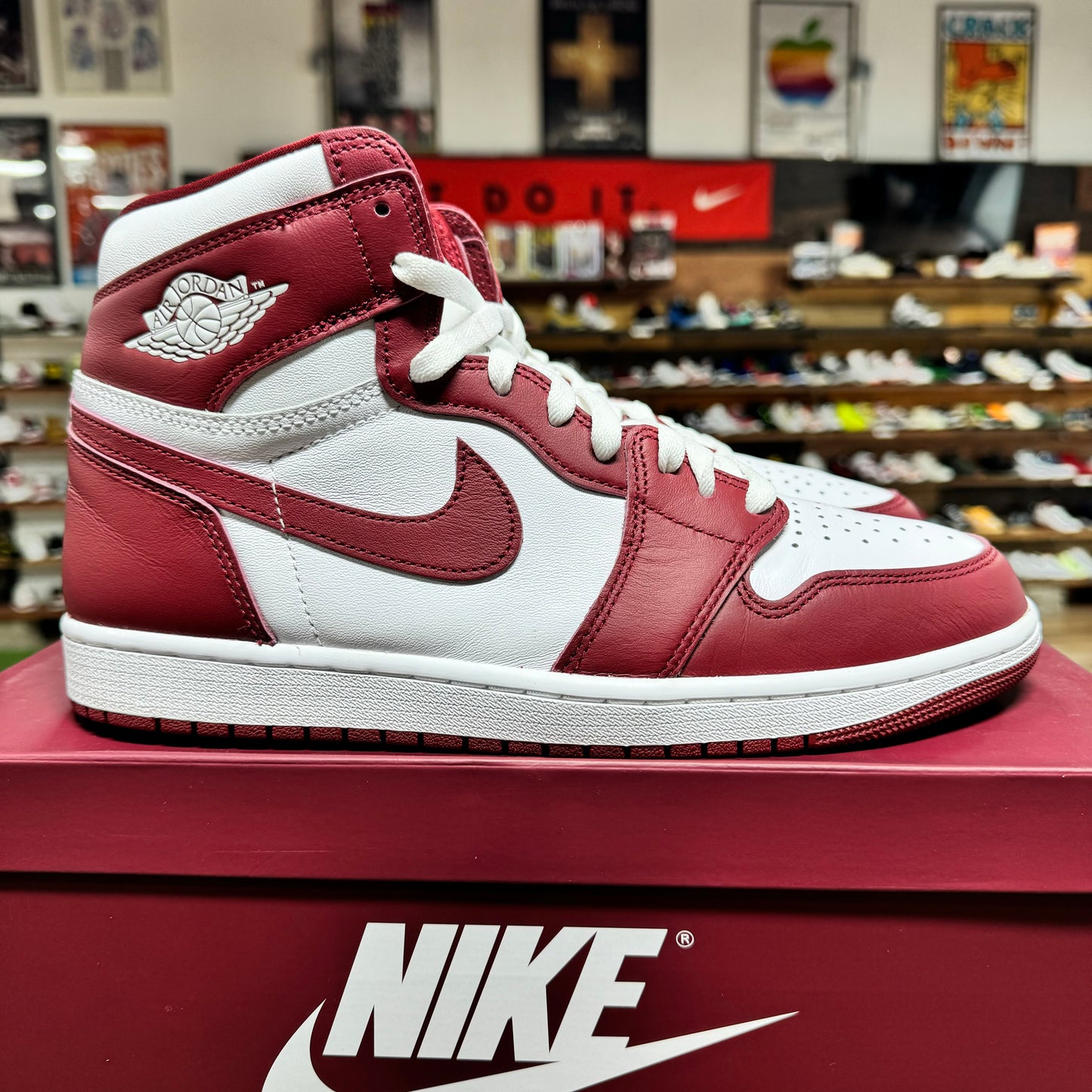 Jordan 1 'Artisanal Red' Size 11