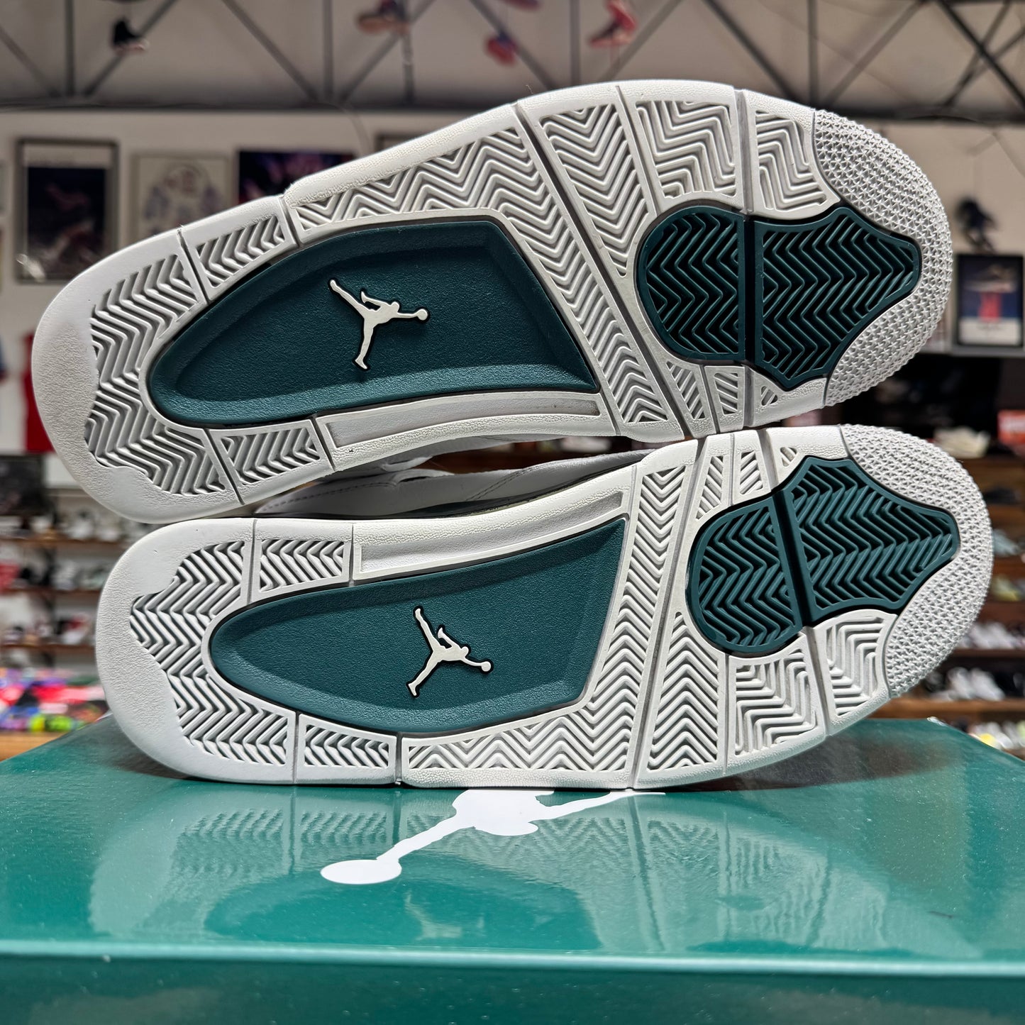 Jordan 4 'Oxidized Green' Size 10