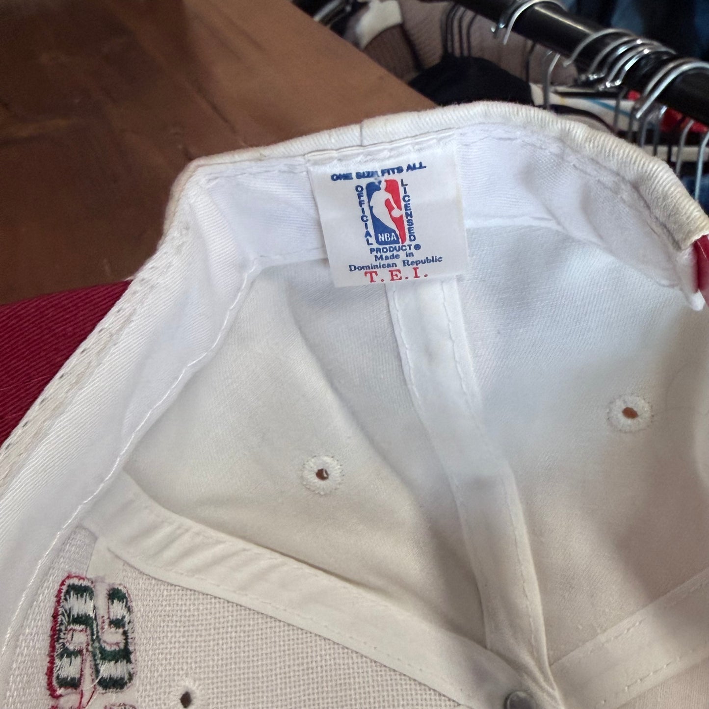 Vintage 90's NBA Seattle Supersonics TEI White Snapback Hat