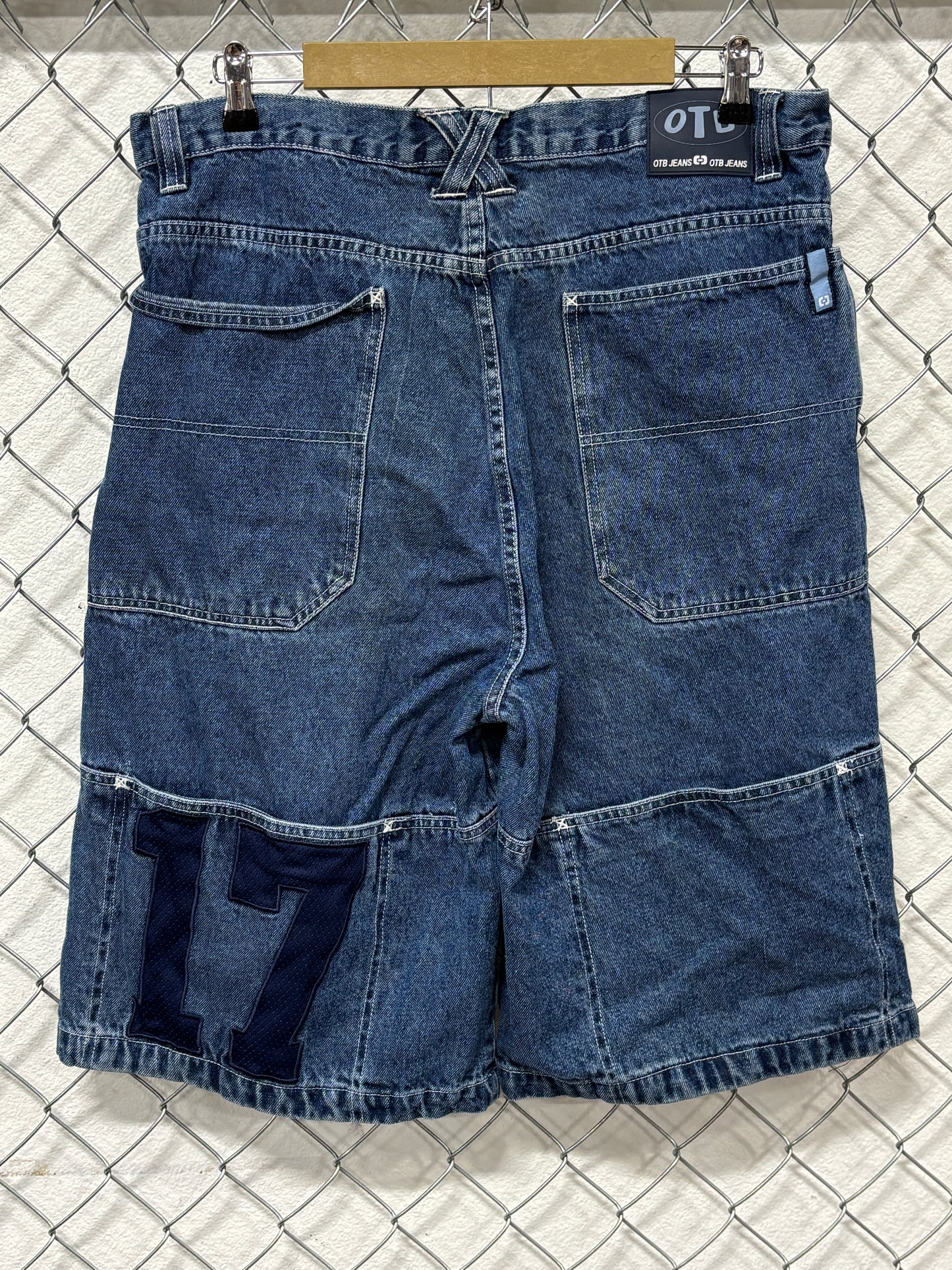 Y2K One Tough Brand Baggy Cargo Denim Shorts Size 36