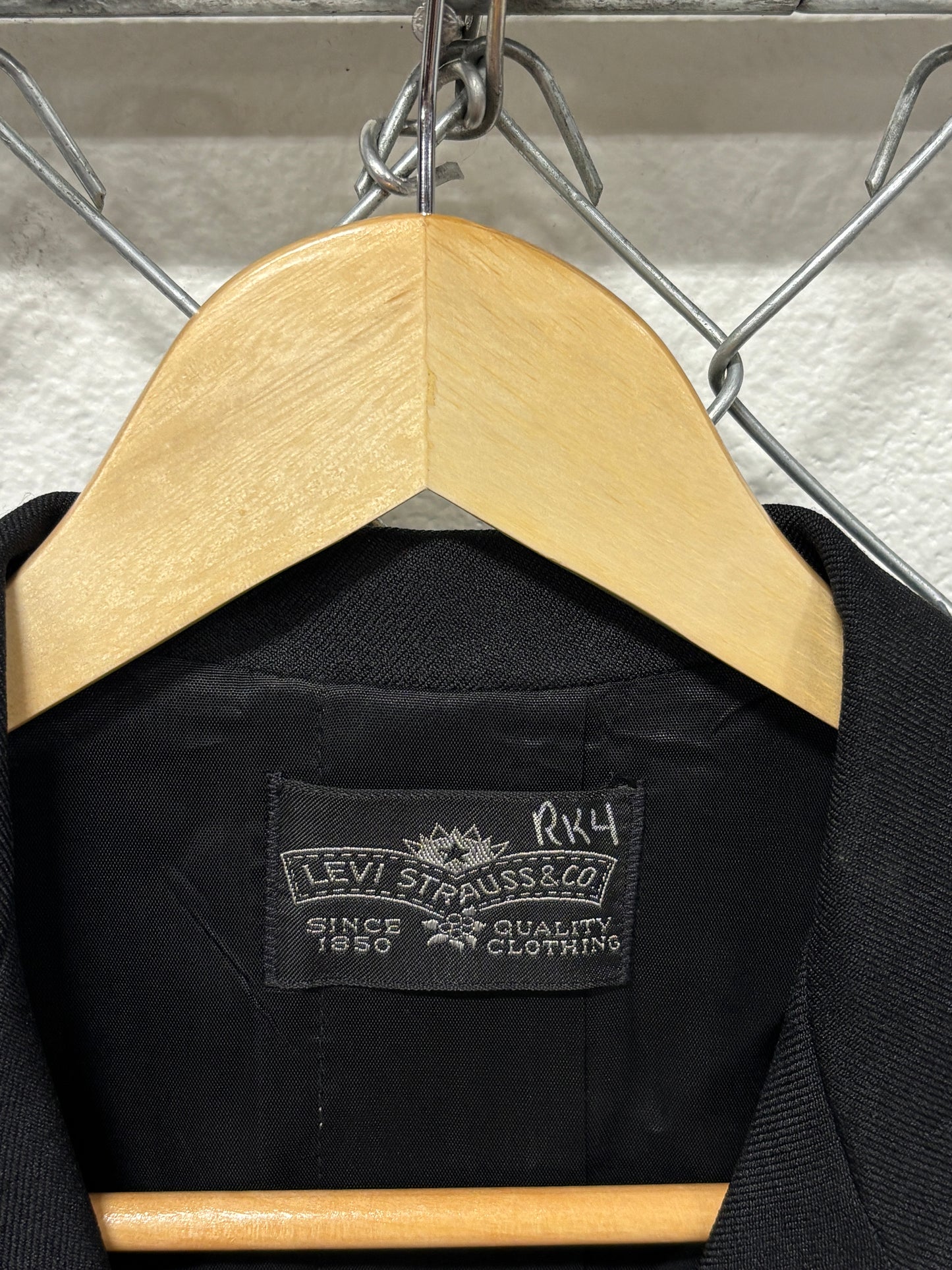 Vintage Levi's Women's Black Blazer Top Size Medium