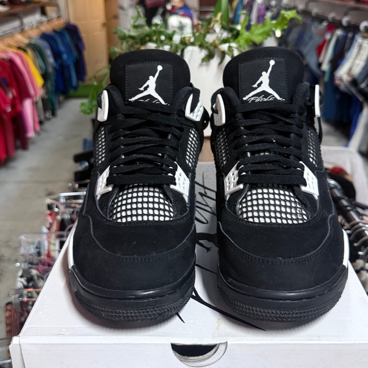 Jordan 4 'White Thunder' Size 13