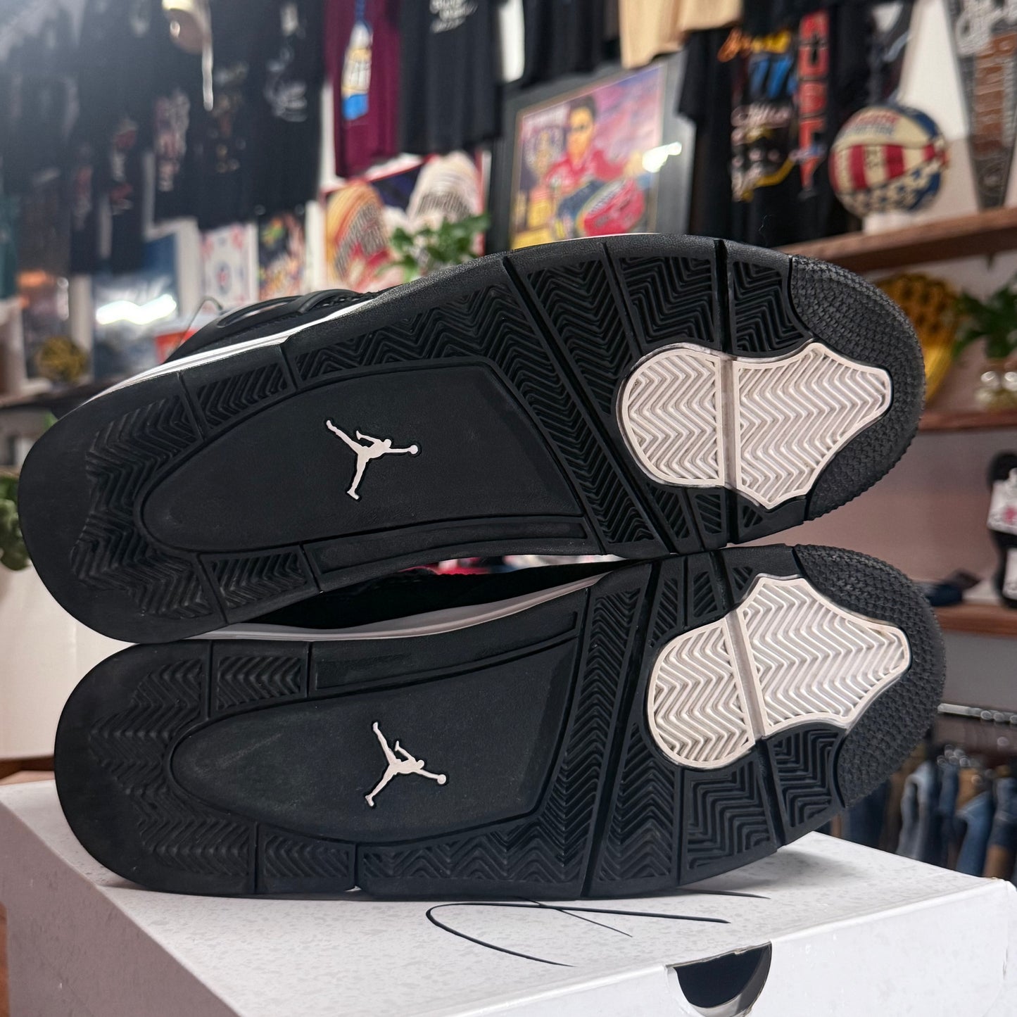 Jordan 4 'White Thunder' Size 13