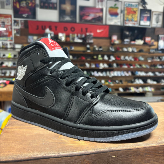 Jordan 1 Mid 'Black Metallic Reimagined' Size 9