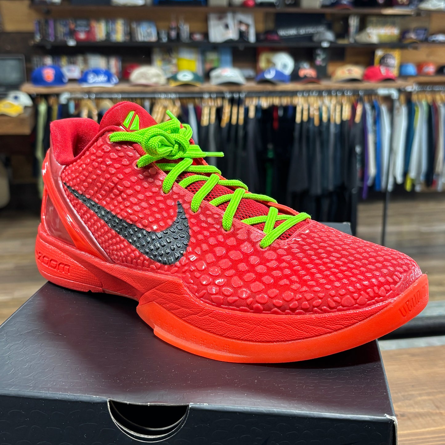 Nike Kobe 6 'Reverse Grinch' Size 10