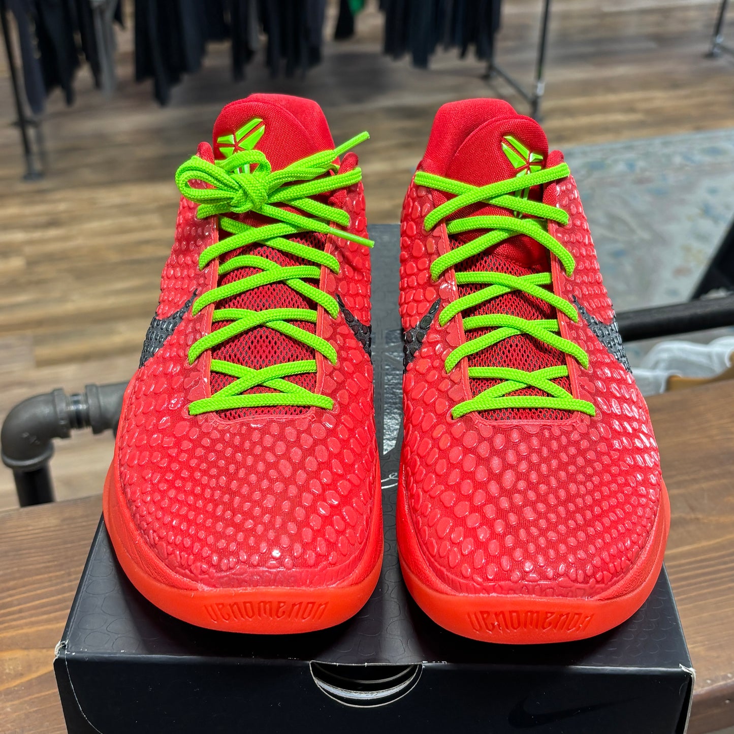 Nike Kobe 6 'Reverse Grinch' Size 10