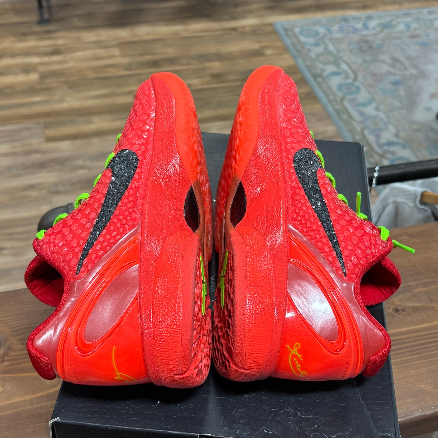 Nike Kobe 6 'Reverse Grinch' Size 10