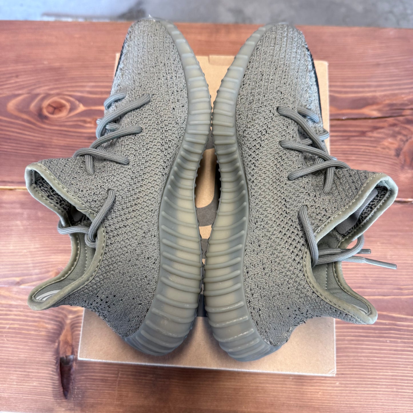 Yeezy 350 v2 'Granite' Size 7.5
