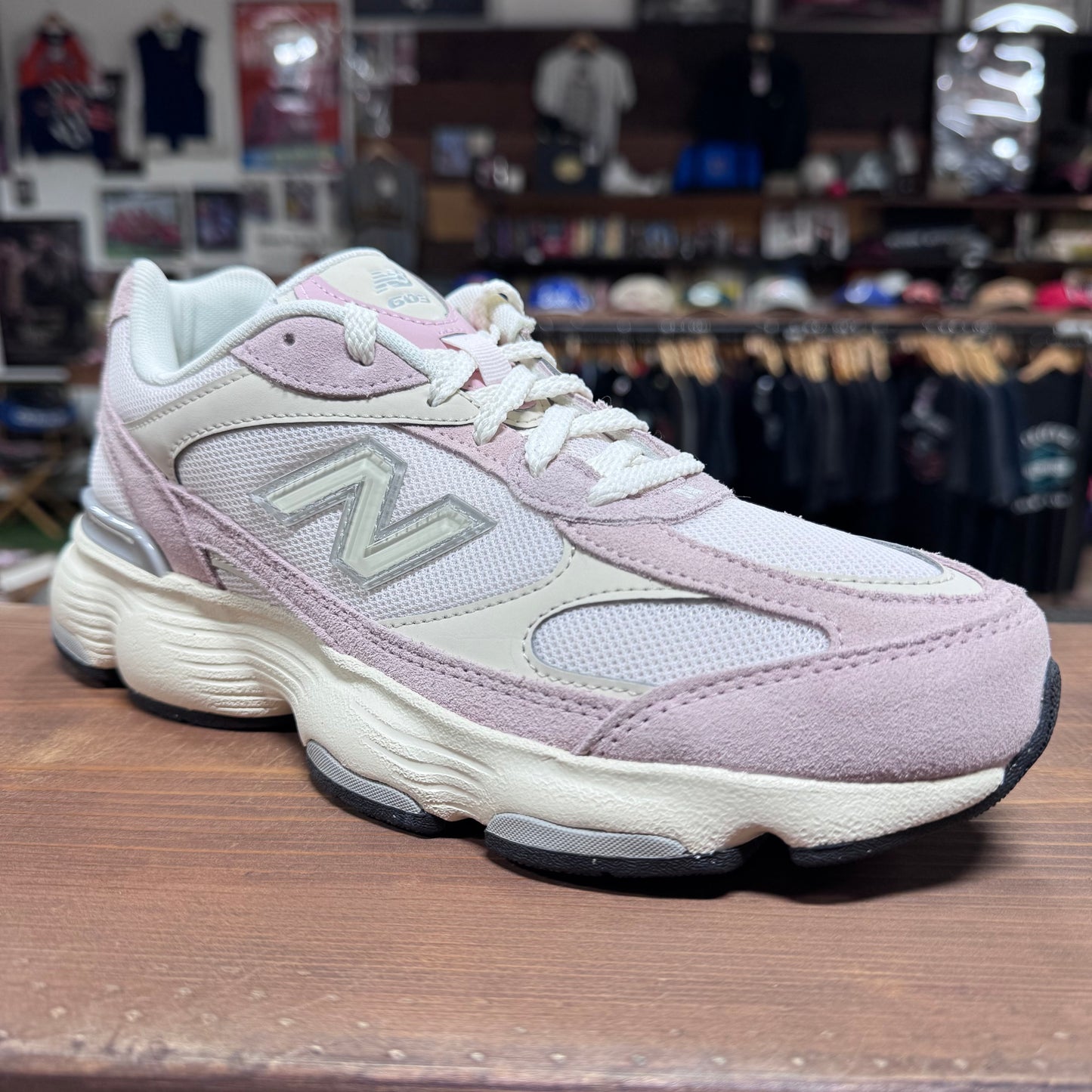 New Balance 603 'White Pink' Size 7.5W