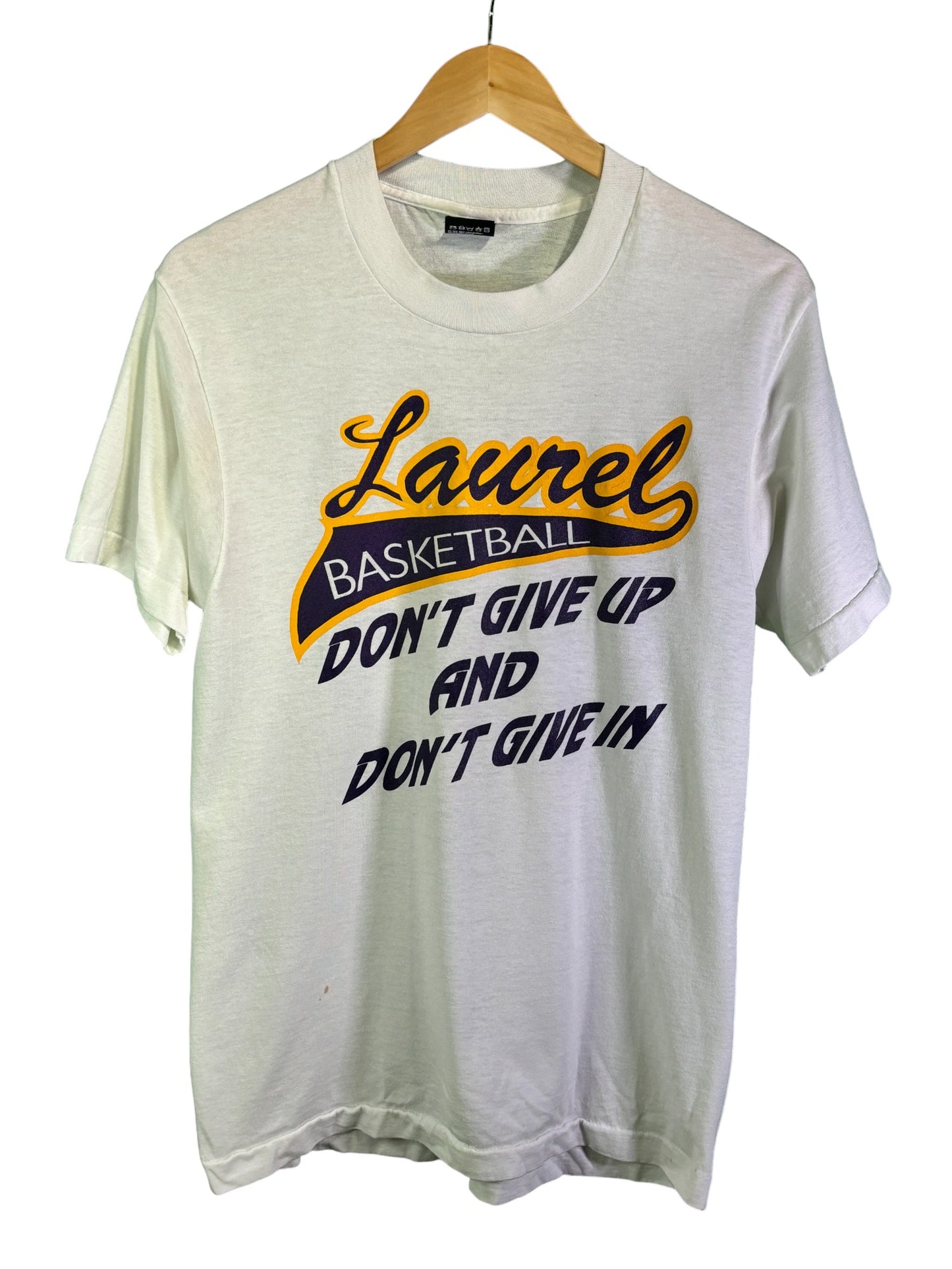 Vintage 90's Laurel Montana Basketball Don't Give Up Graphic Tee Size Medium