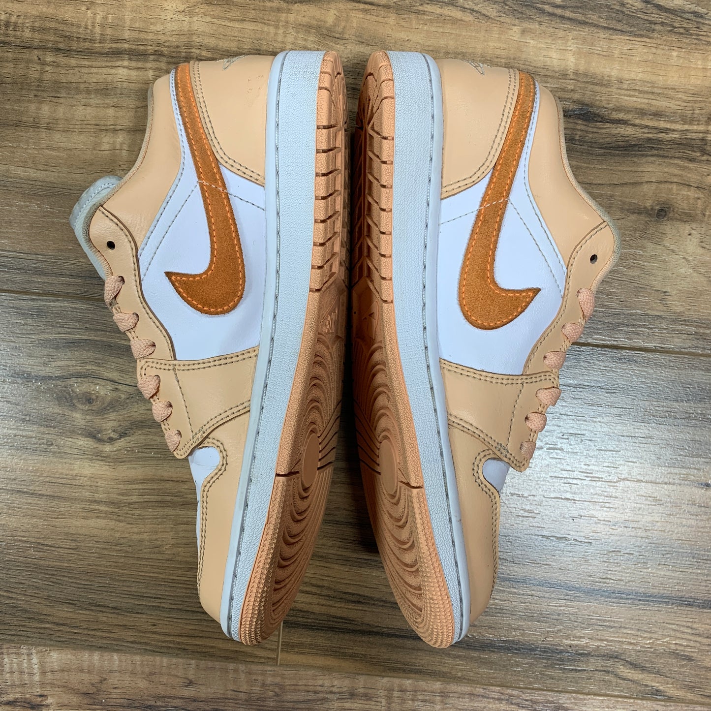 Jordan 1 Low 'Sunset Haze' Size 8W/6.5M