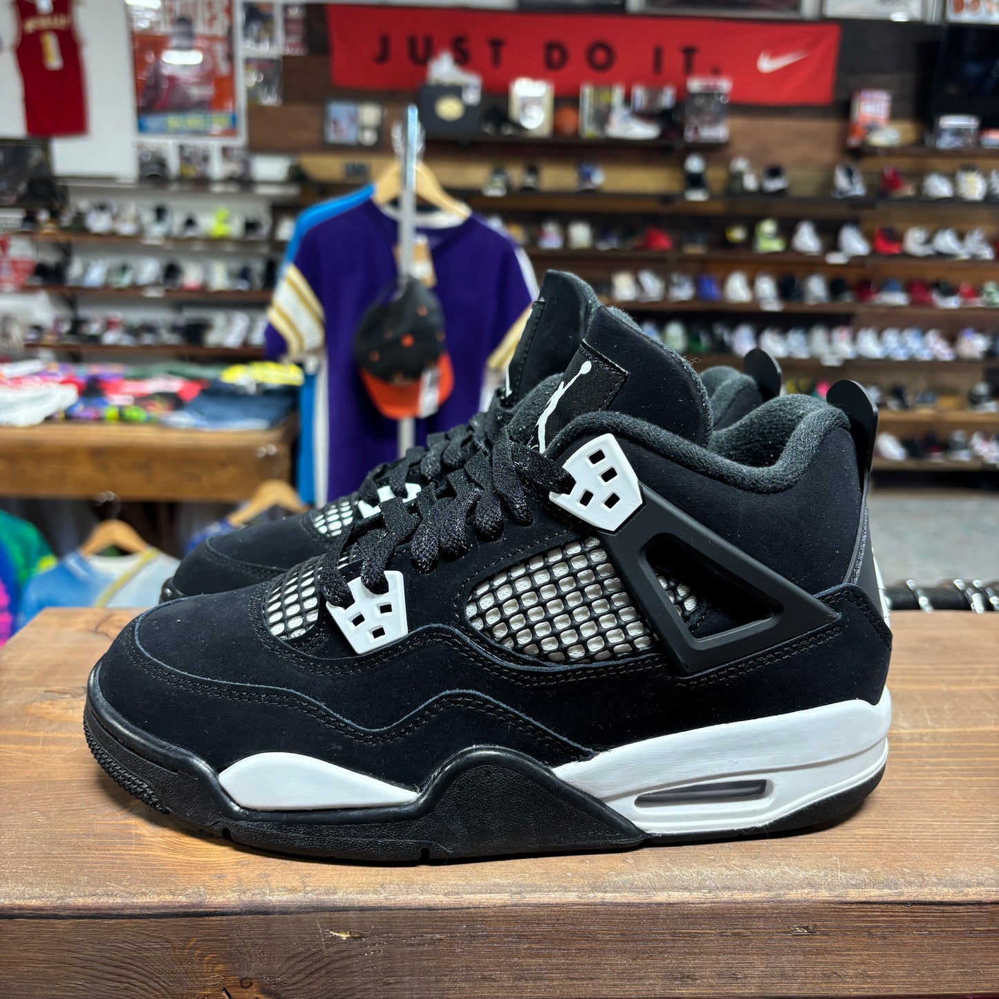 Jordan 4 'White Thunder' Size 5.5Y