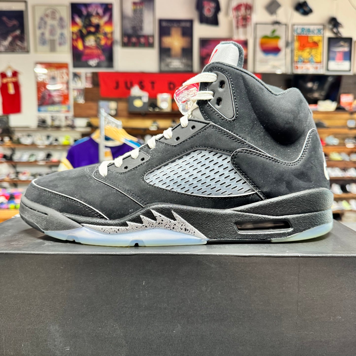 Jordan 5 'Black Metallic Reimagined' Size 13