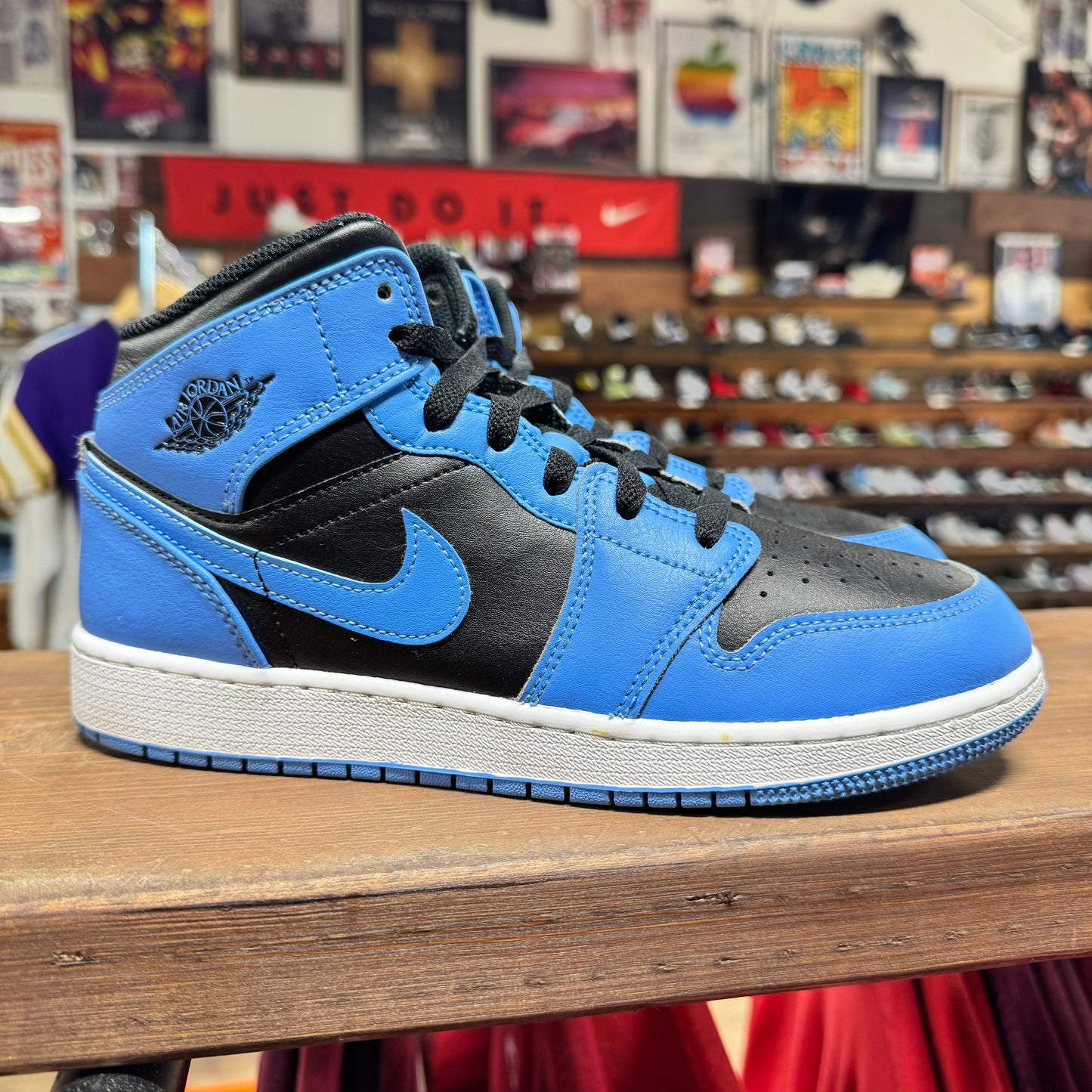 Jordan 1 Mid 'University Blue Black' Size 6.5Y