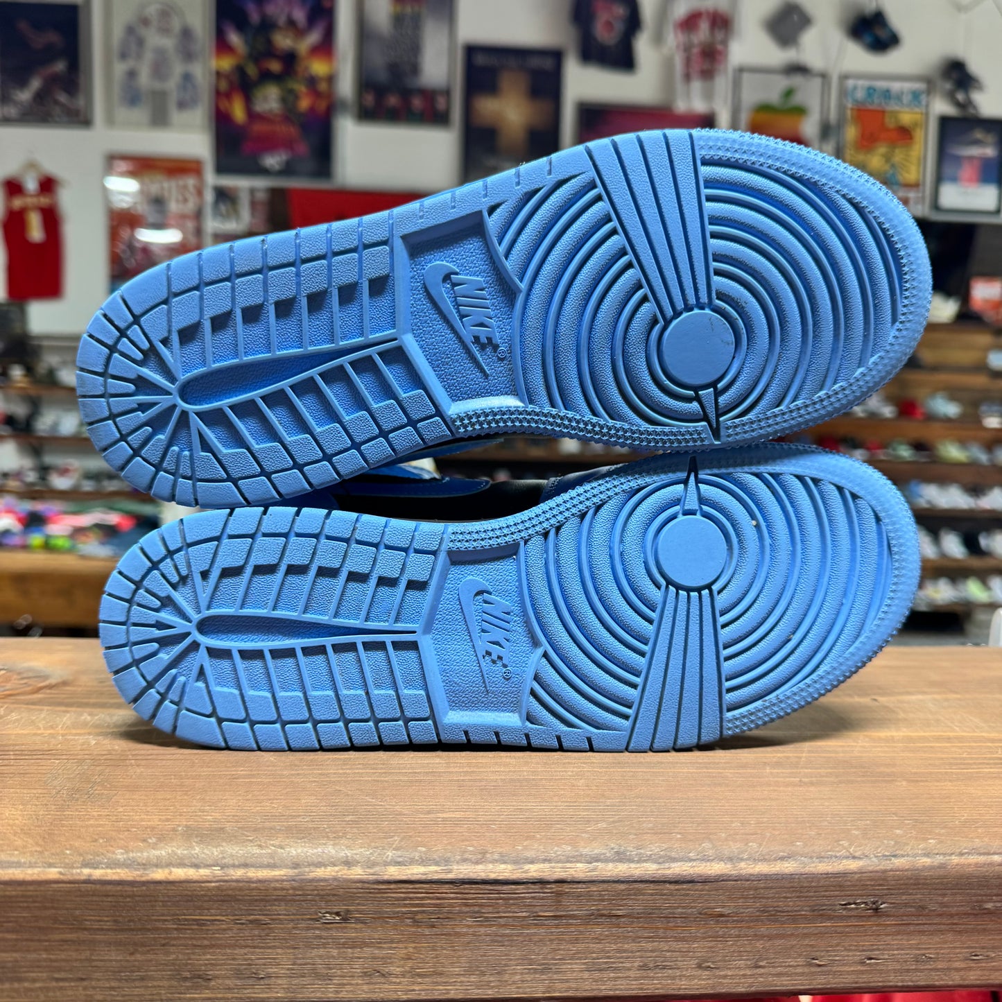 Jordan 1 Mid 'University Blue Black' Size 6.5Y