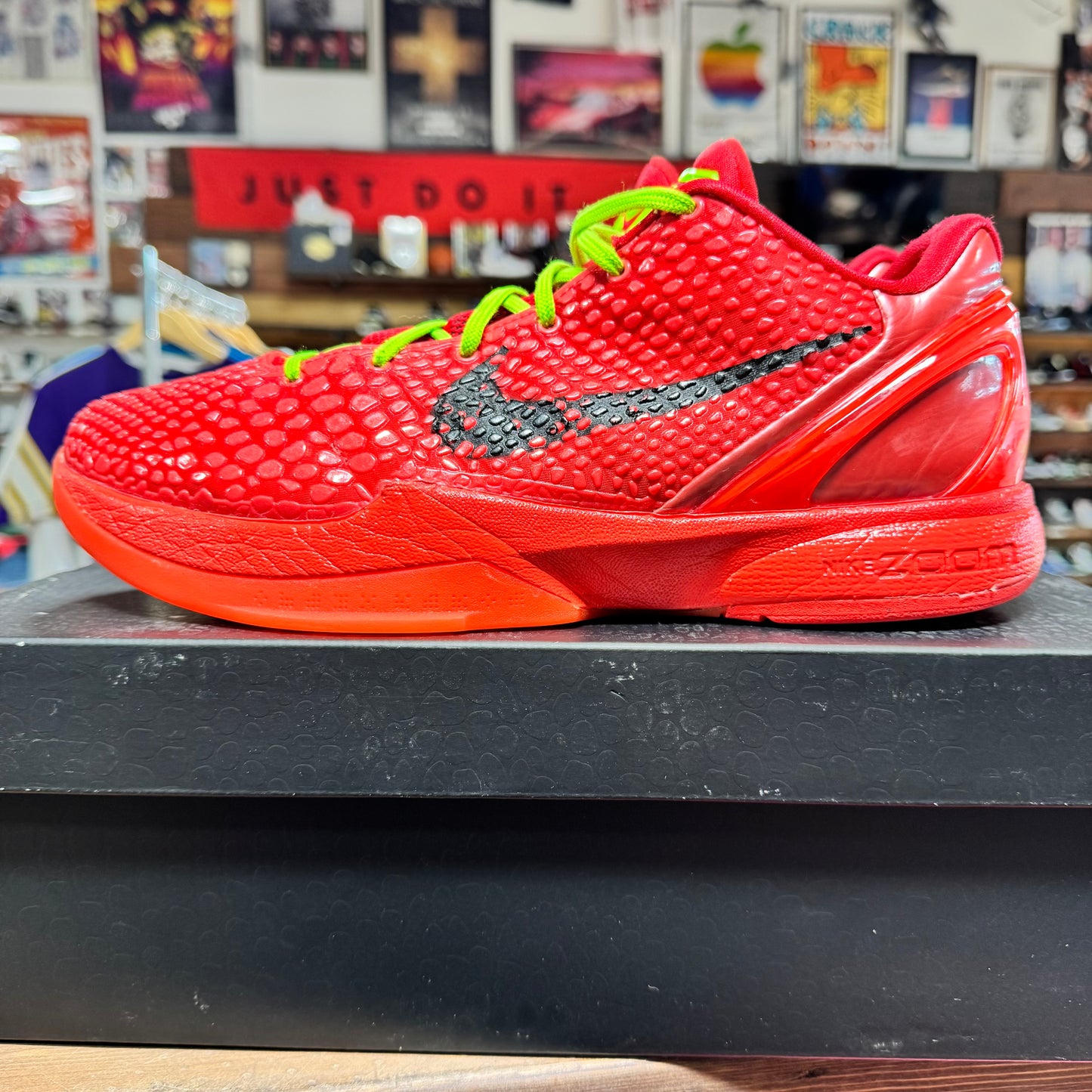 Nike Kobe 6 Protro 'Reverse Grinch' Size 11.5