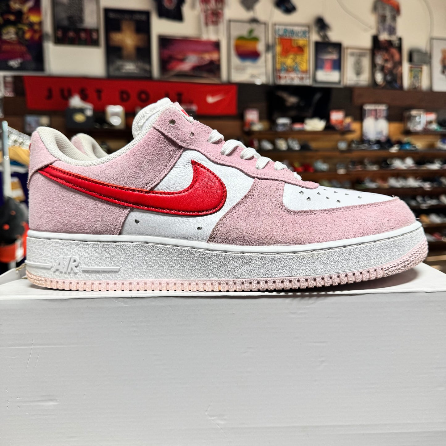 Nike Air Force 1 Low 'Valentine's Day' Size 12.5