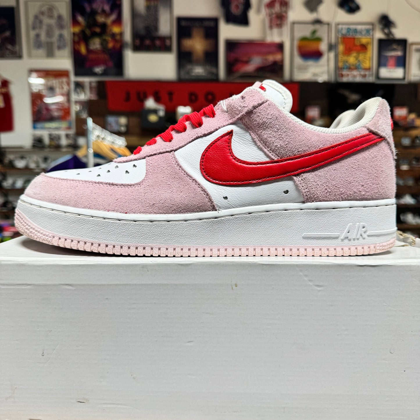 Nike Air Force 1 Low 'Valentine's Day' Size 12.5