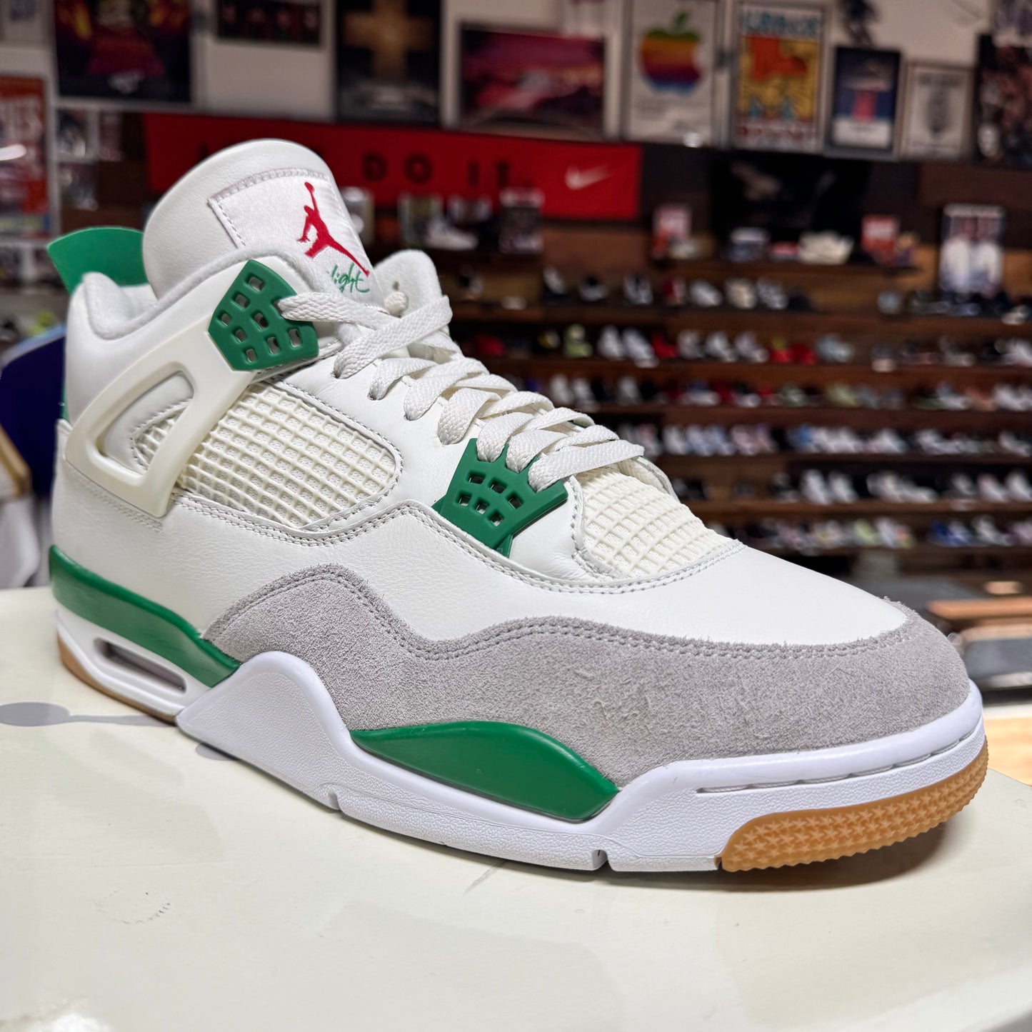 Jordan 4 'SB Pine Green' Size 13