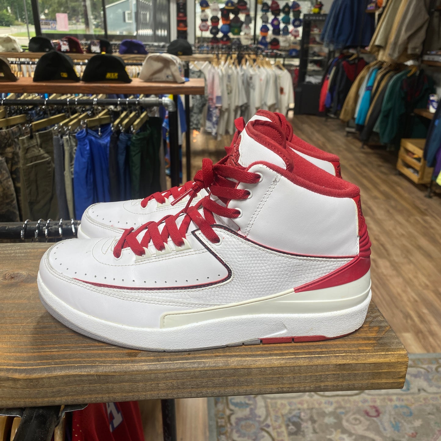 Jordan 2 'White/Red' Size 9