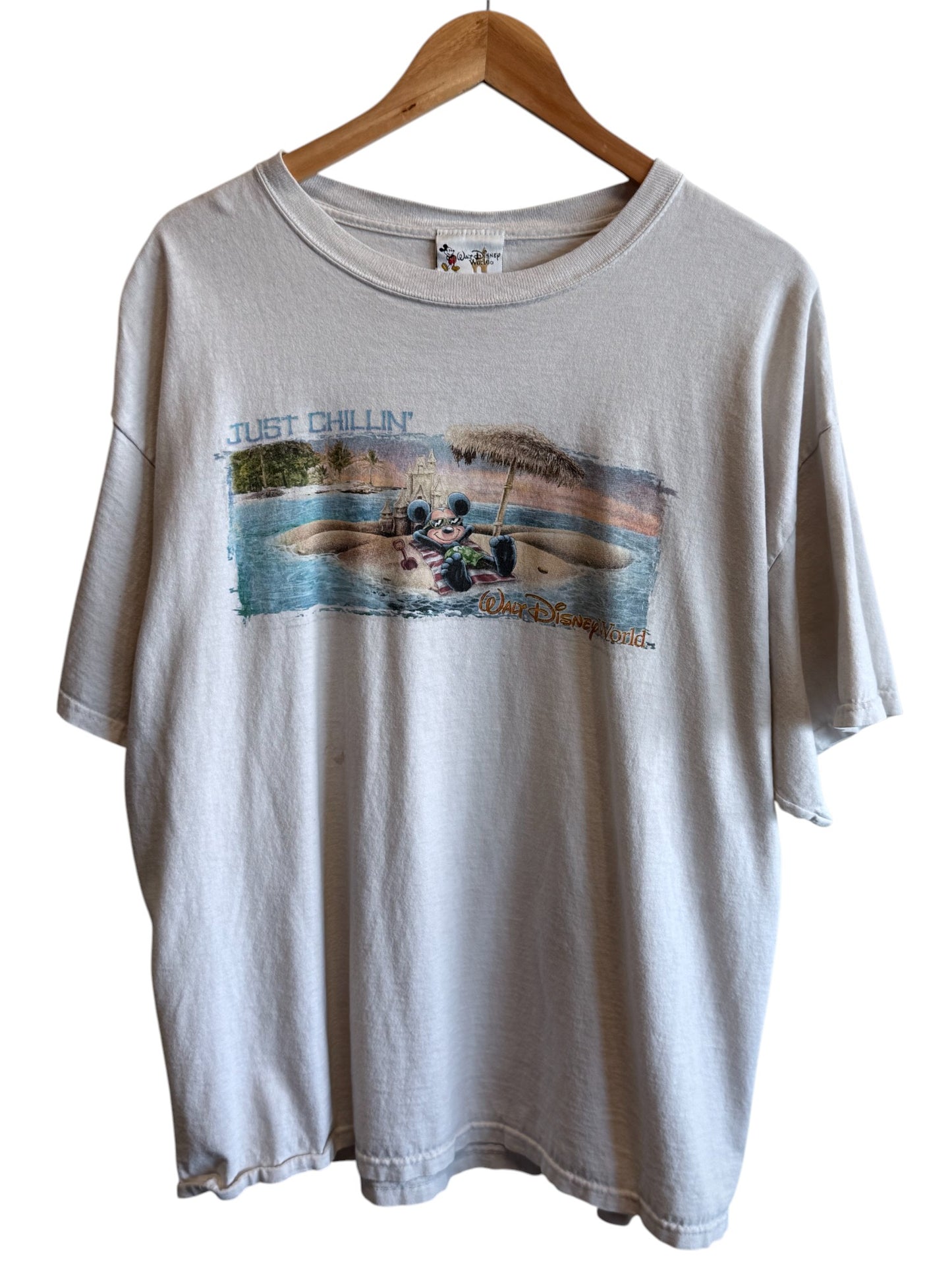 Vintage Y2K Disney Mickey Mouse Just Chillin Cartoon Tee Size XL