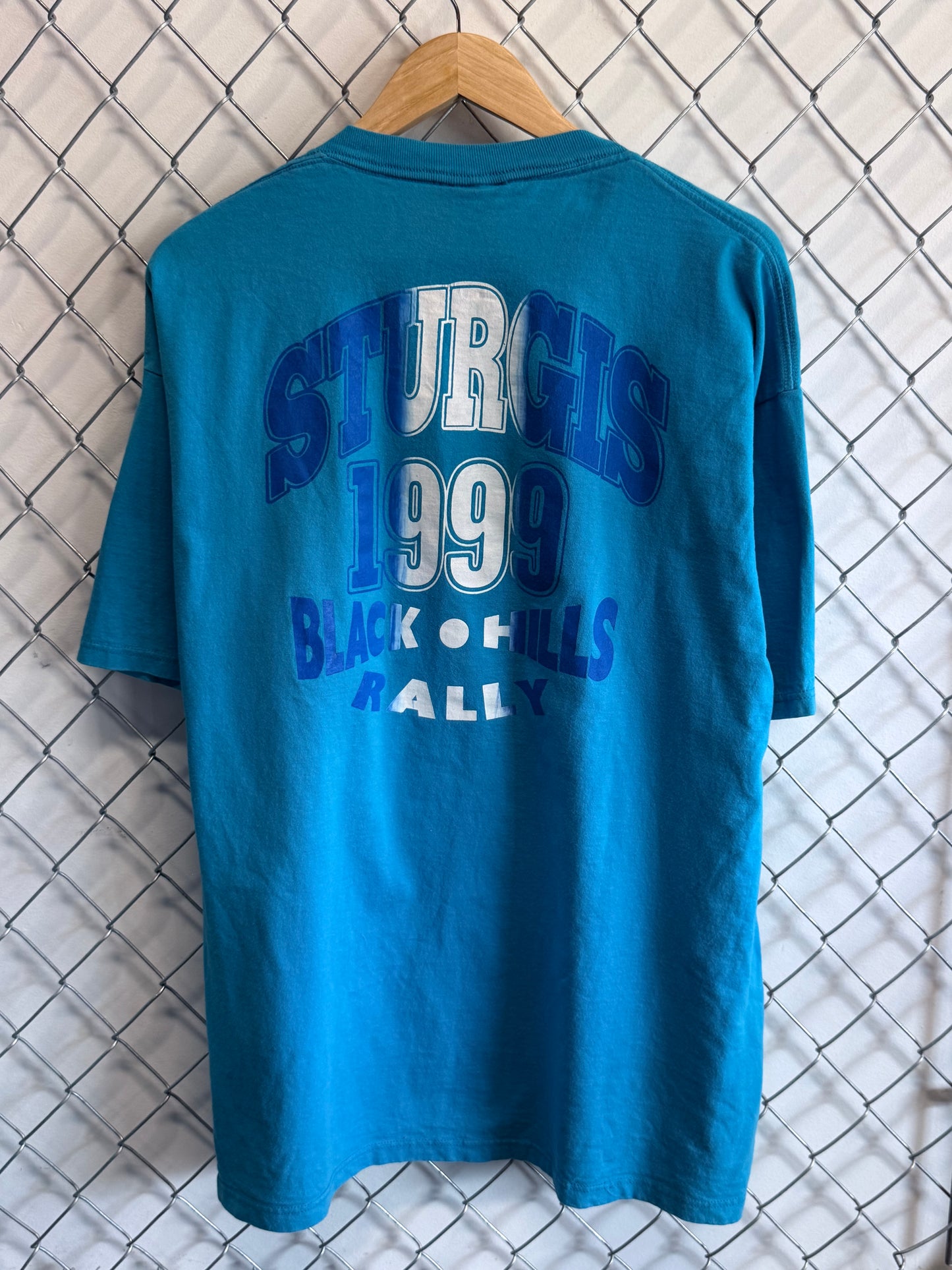 Vintage 1999 Sturgis Harley Davidson Bike Rally Eagle Tee Size XL