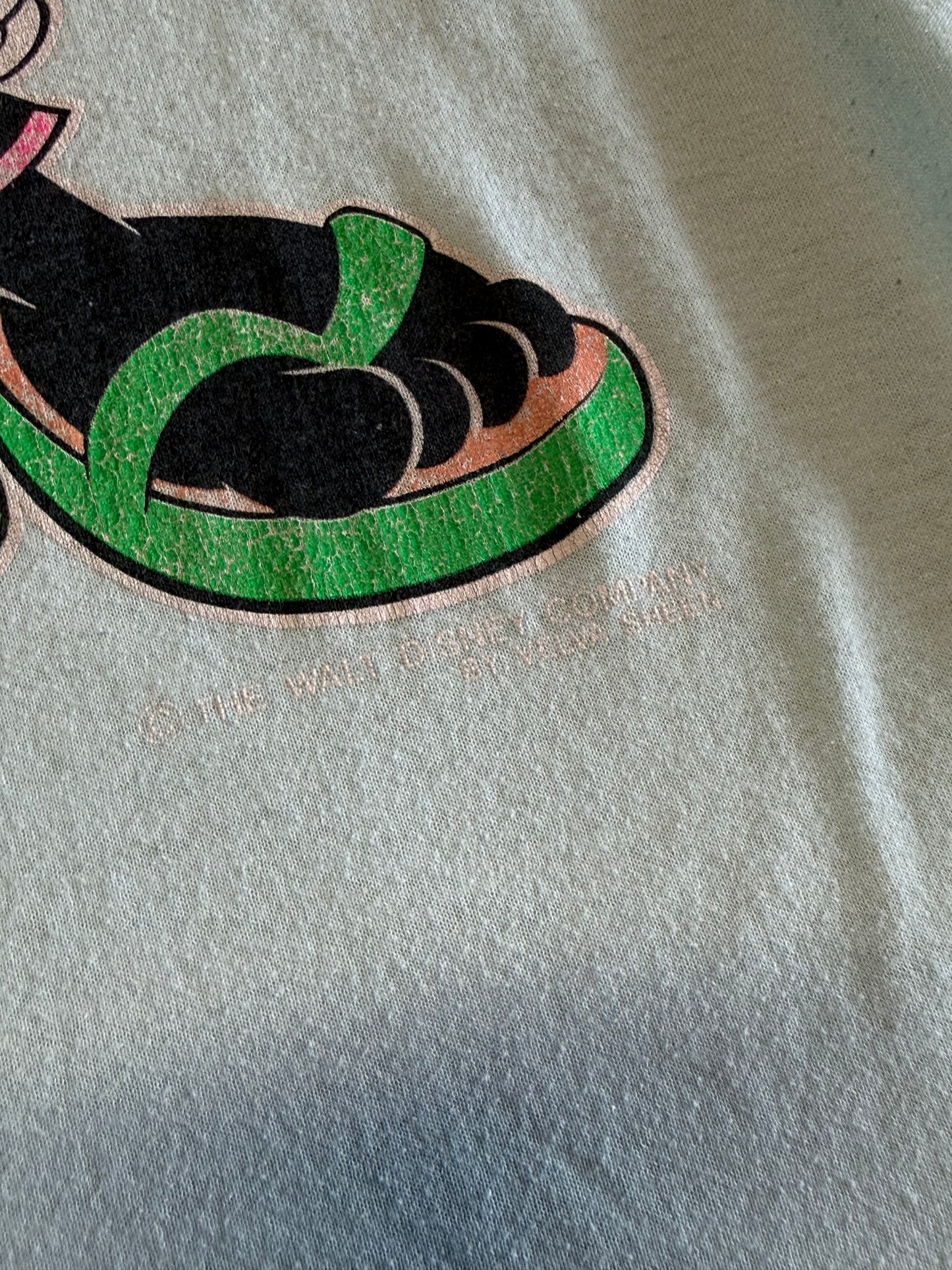 Vintage 90's Disney Mickey Mouse Connecticut Cartoon Tee Size XL
