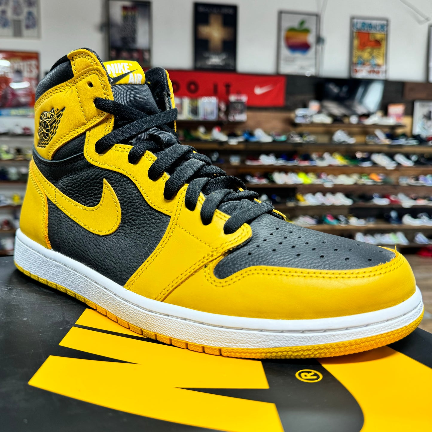 Jordan 1 'Pollen' Size 11.5