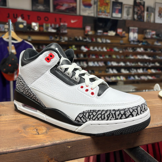 Jordan 3 'Infrared' Size 9 (DS)