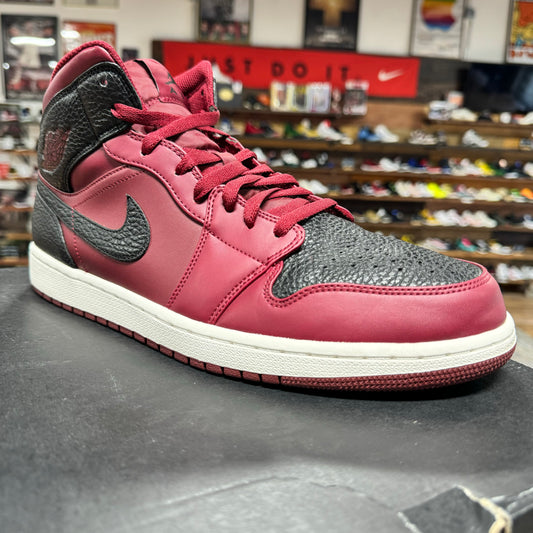 Jordan 1 Mid 'Reverse Banned' Size 13