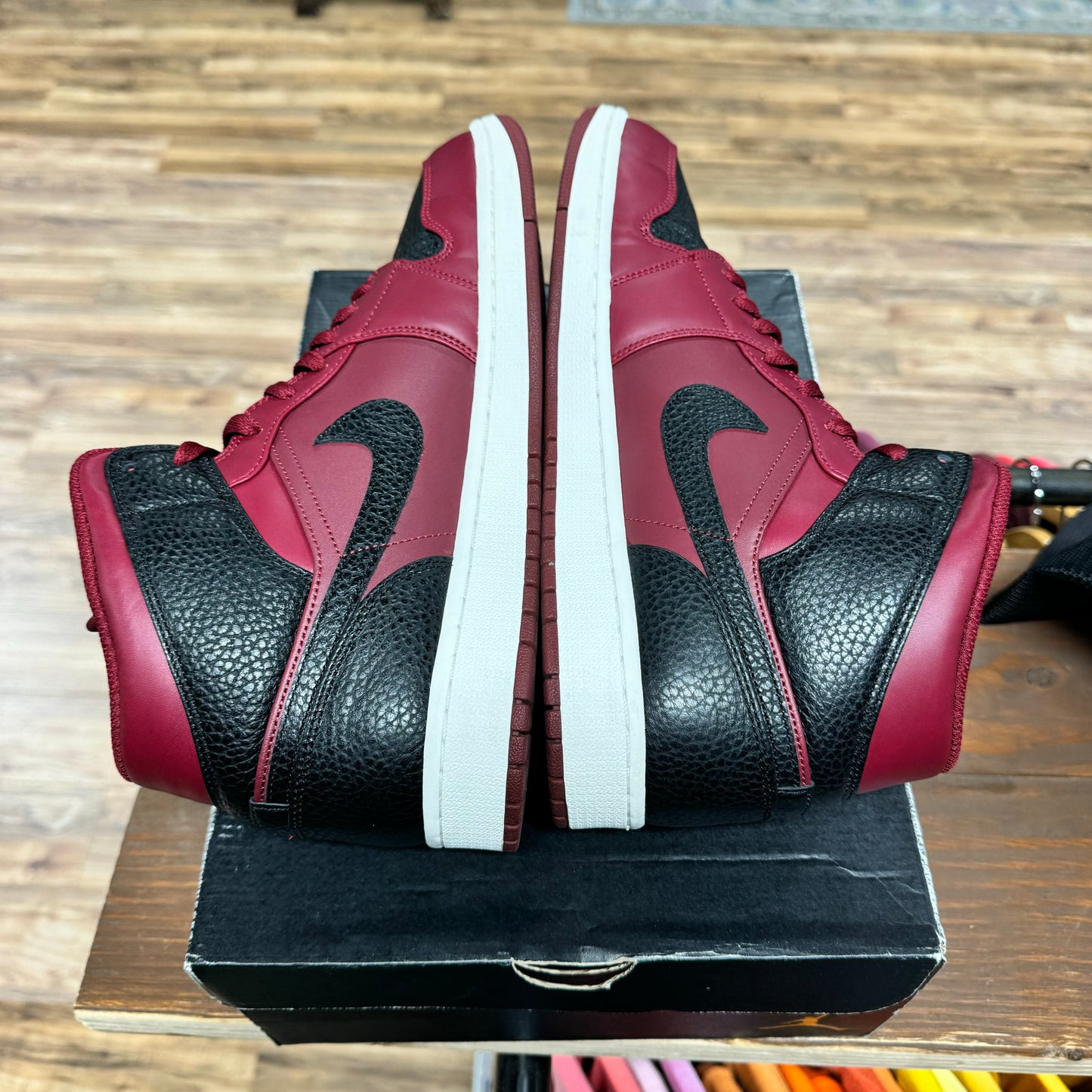 Jordan 1 Mid 'Reverse Banned' Size 13