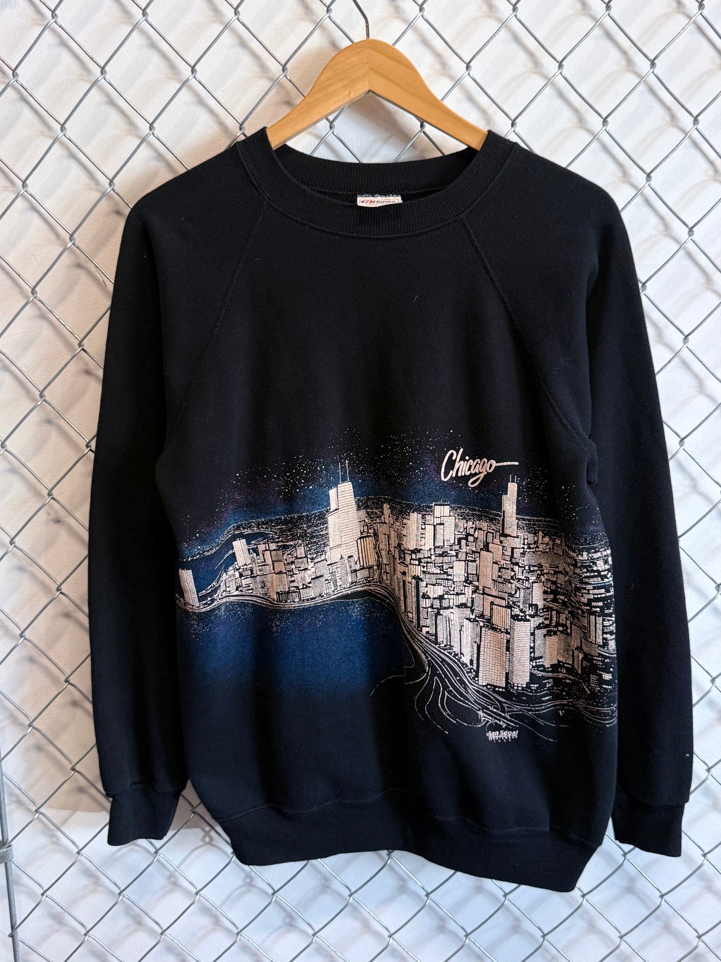 Vintage 90's Chicago Skyline Double Sided Black Sweater Size Large