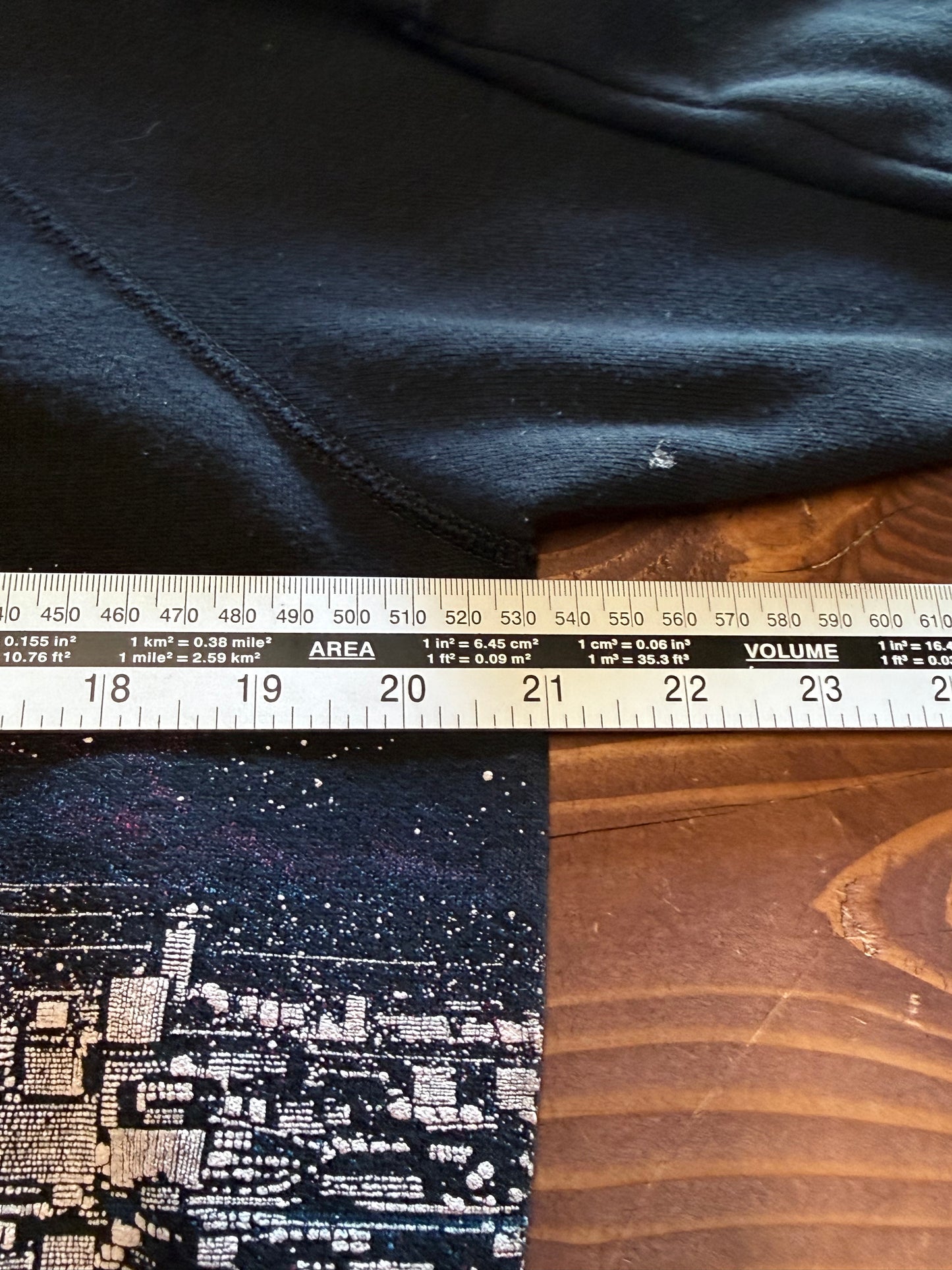 Vintage 90's Chicago Skyline Double Sided Black Sweater Size Large