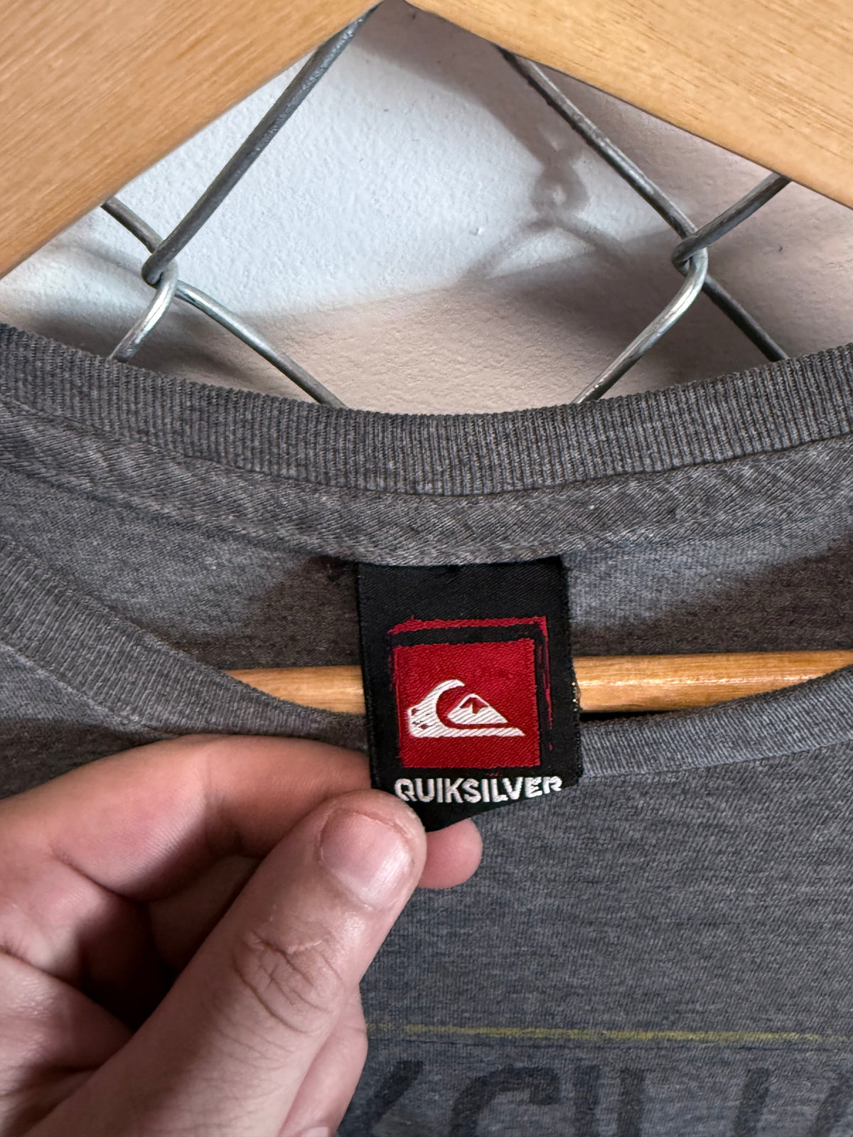 Y2K Quiksilver Boarding Surf Grey Faded Graphic Tee Size Large